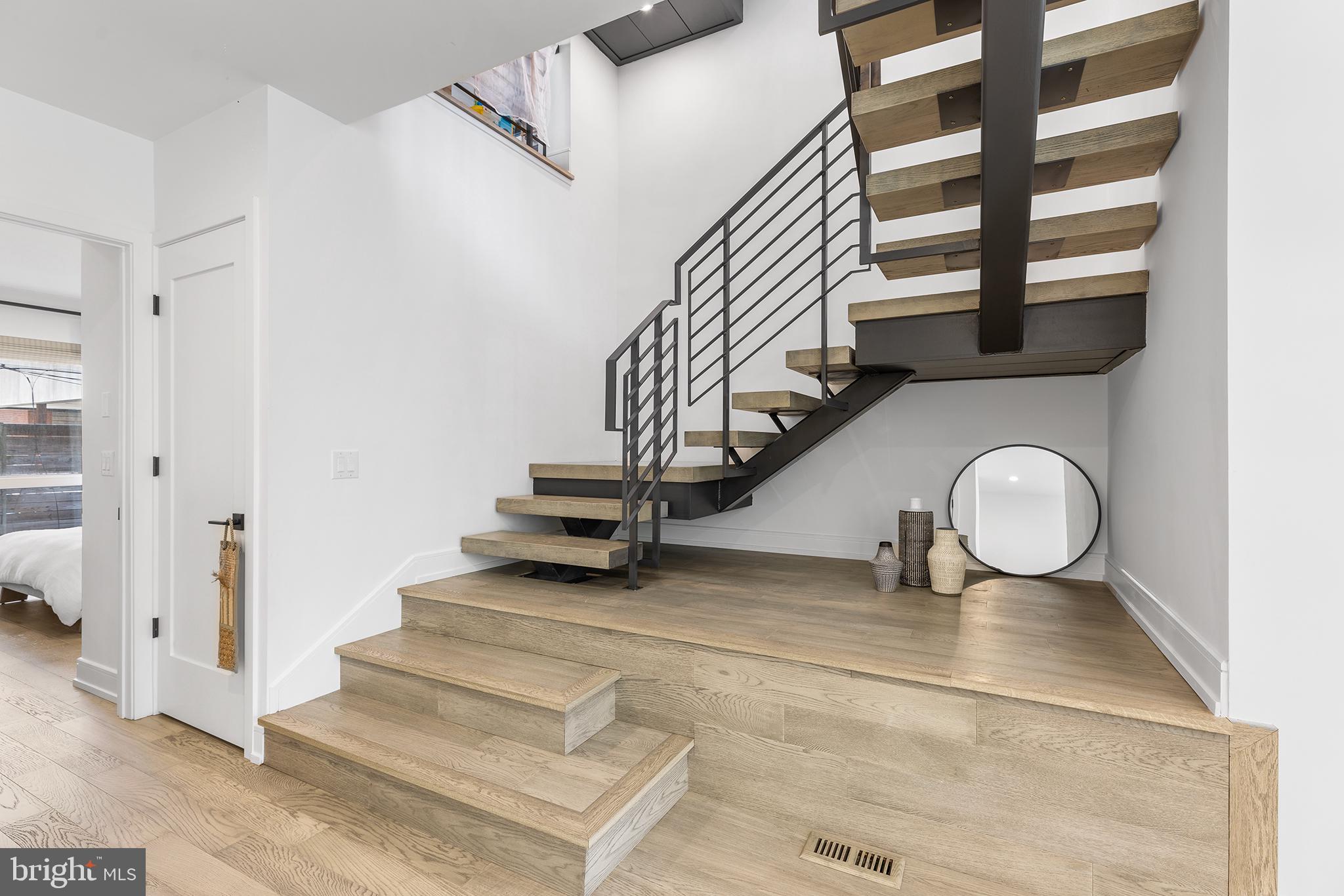 GRADUATE HOSPITAL - Residential