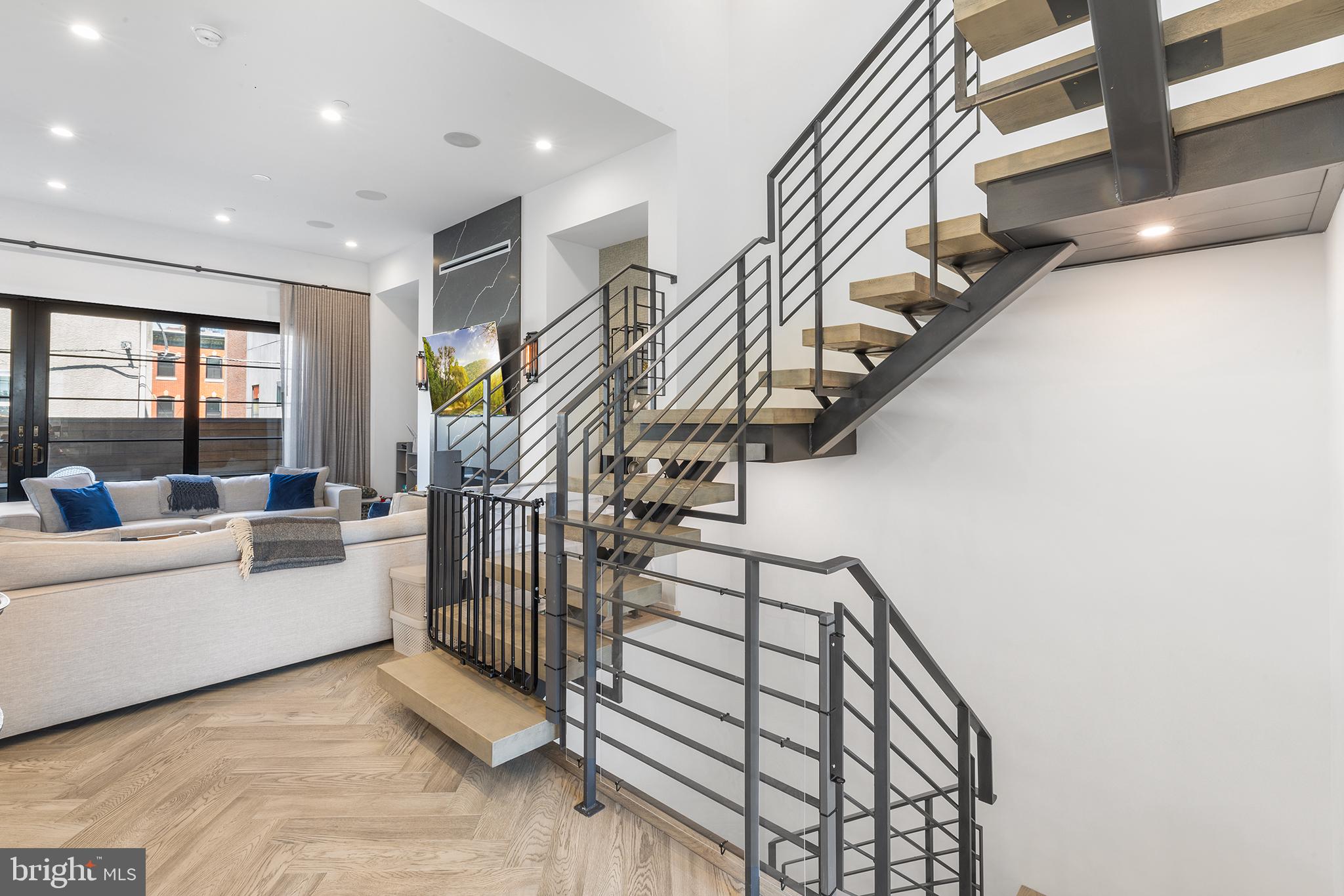 GRADUATE HOSPITAL - Residential