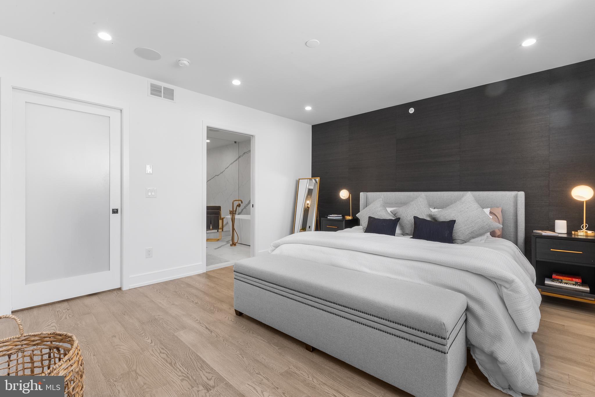 GRADUATE HOSPITAL - Residential