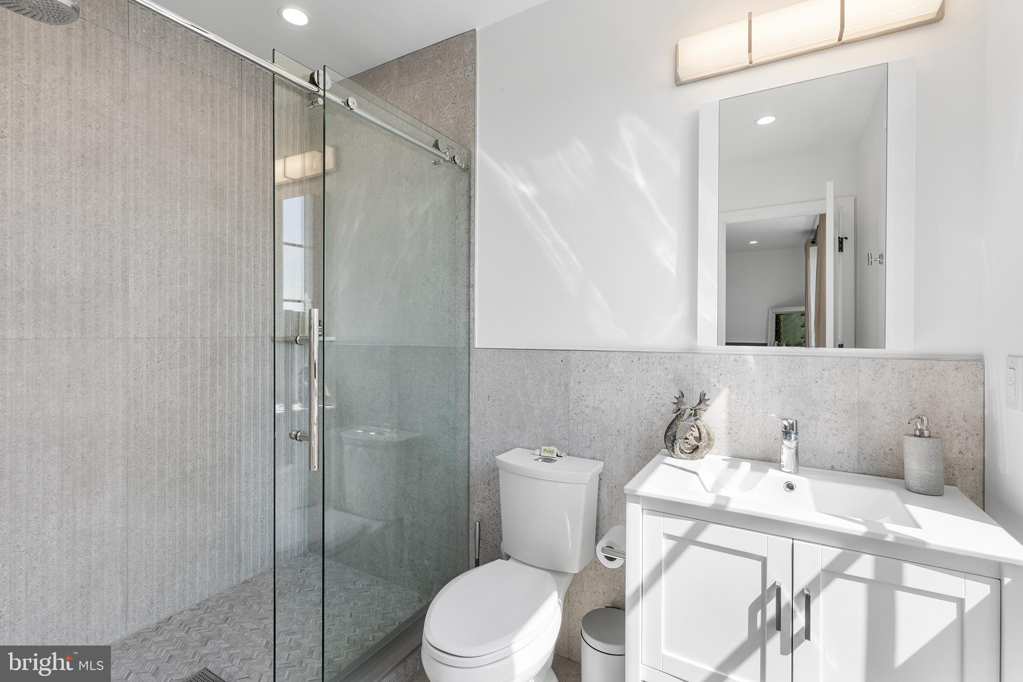 GRADUATE HOSPITAL - Residential