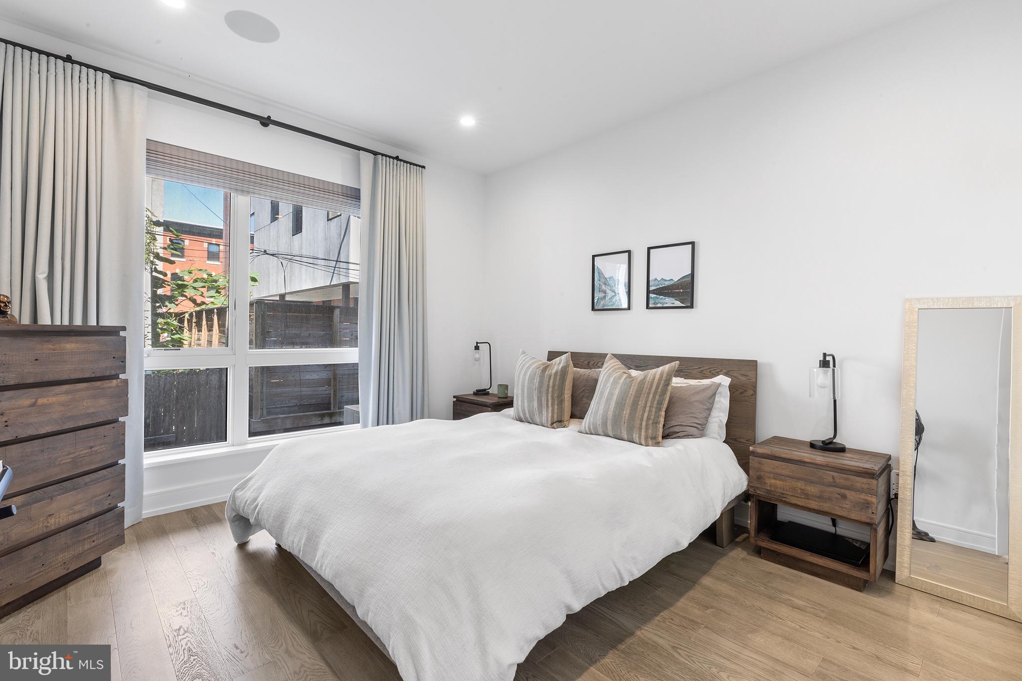 GRADUATE HOSPITAL - Residential