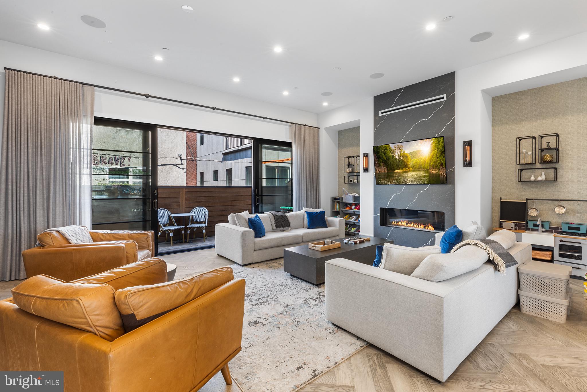 GRADUATE HOSPITAL - Residential