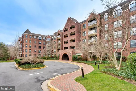 2100 Langston Boulevard Unit 431, Arlington, VA MLS: VAAR2056334