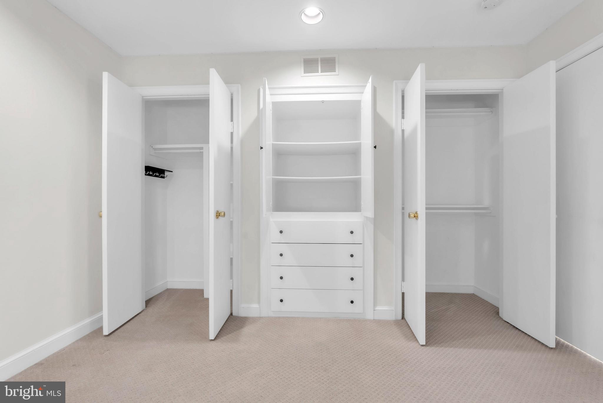 GLEN MILL VILLAGE - Residential