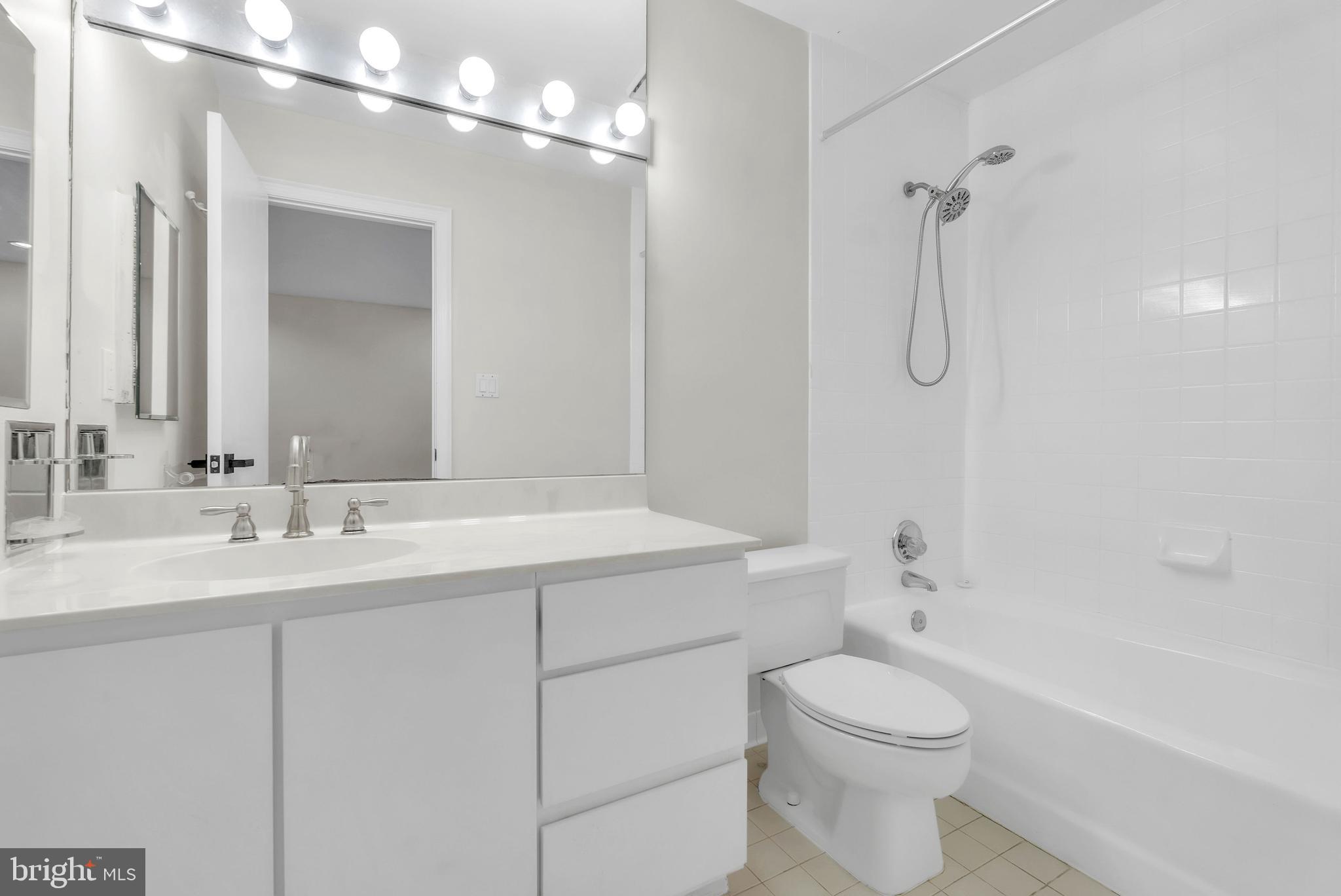 GLEN MILL VILLAGE - Residential