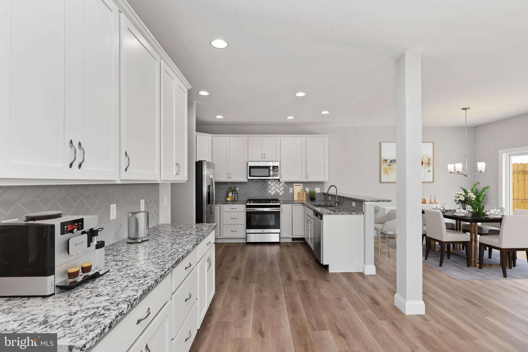 AUTUMN CHASE - Residential