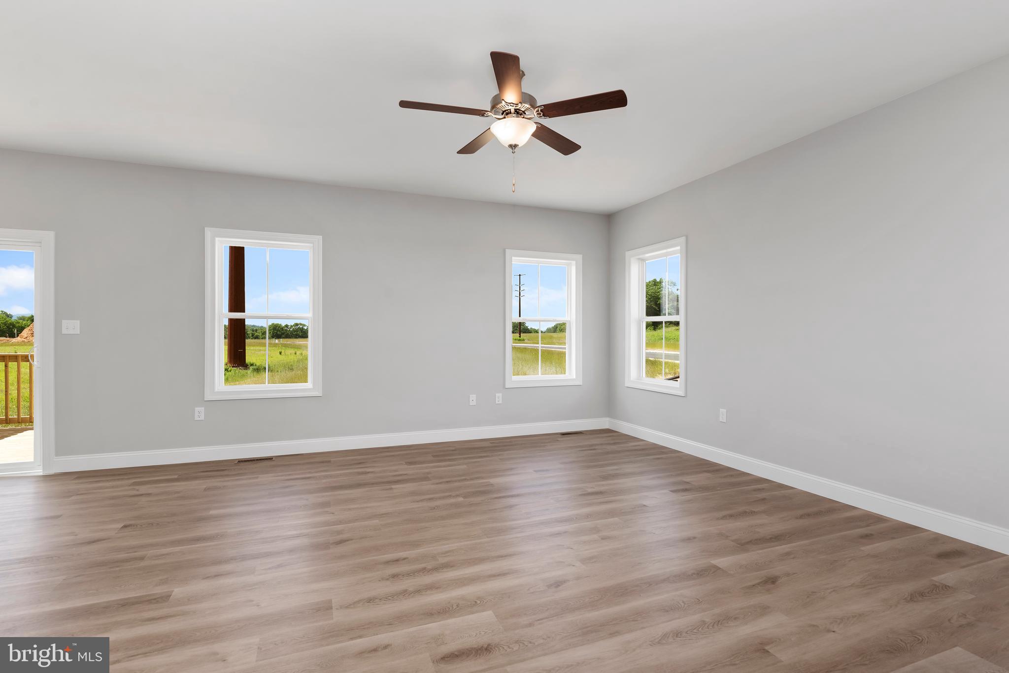 AUTUMN CHASE - Residential