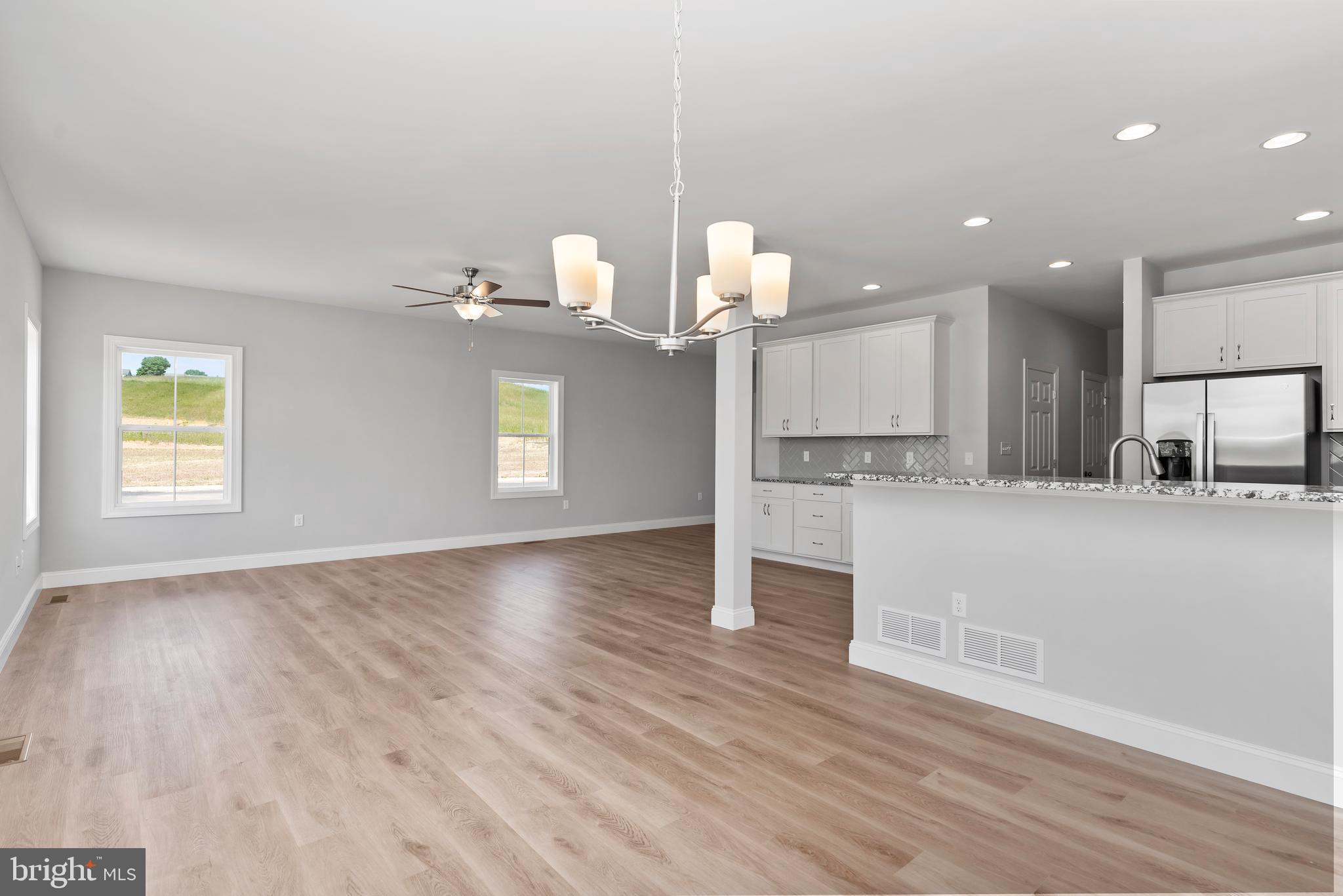 AUTUMN CHASE - Residential