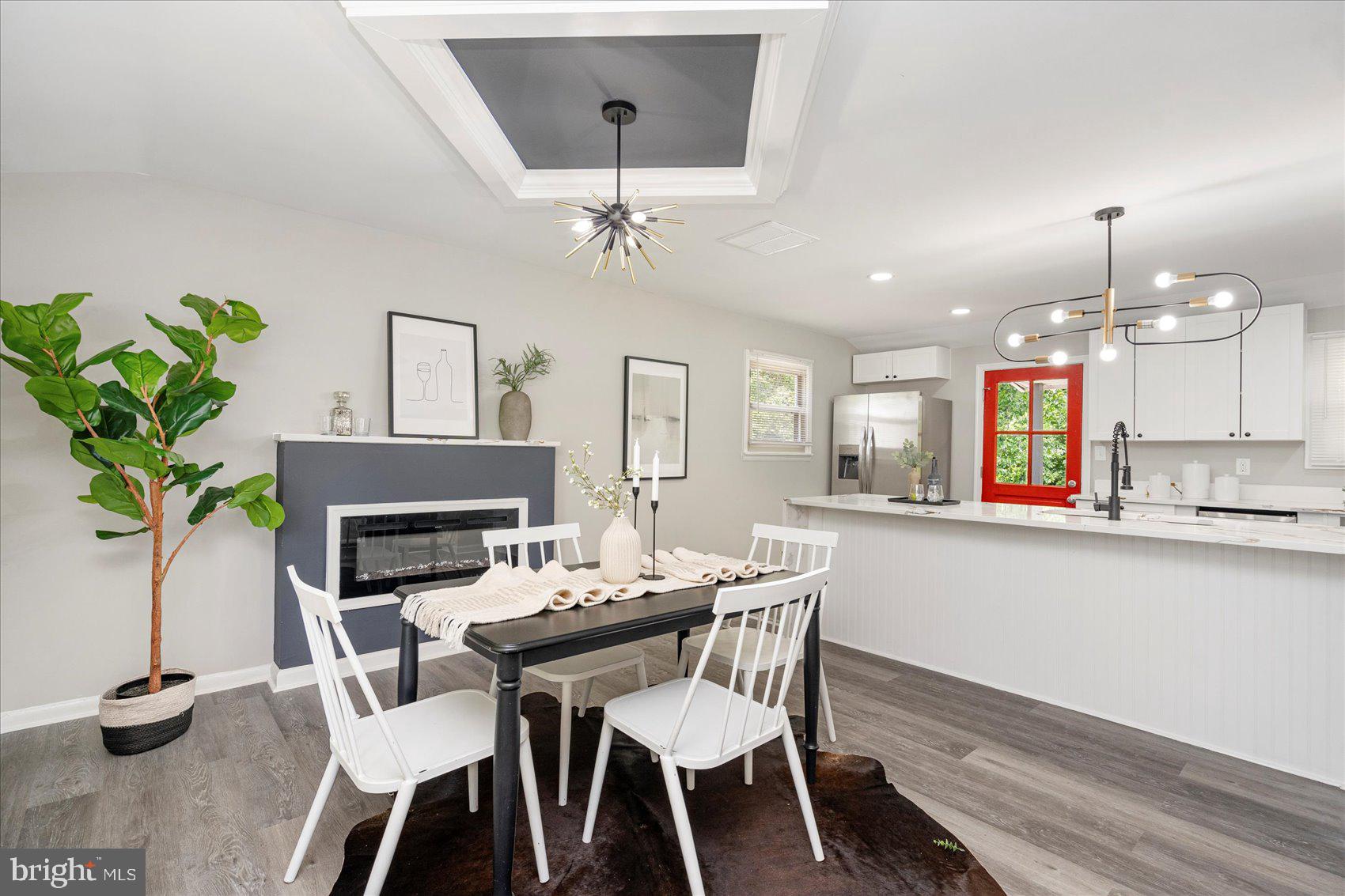 1427 PERRYWOOD DRIVE
