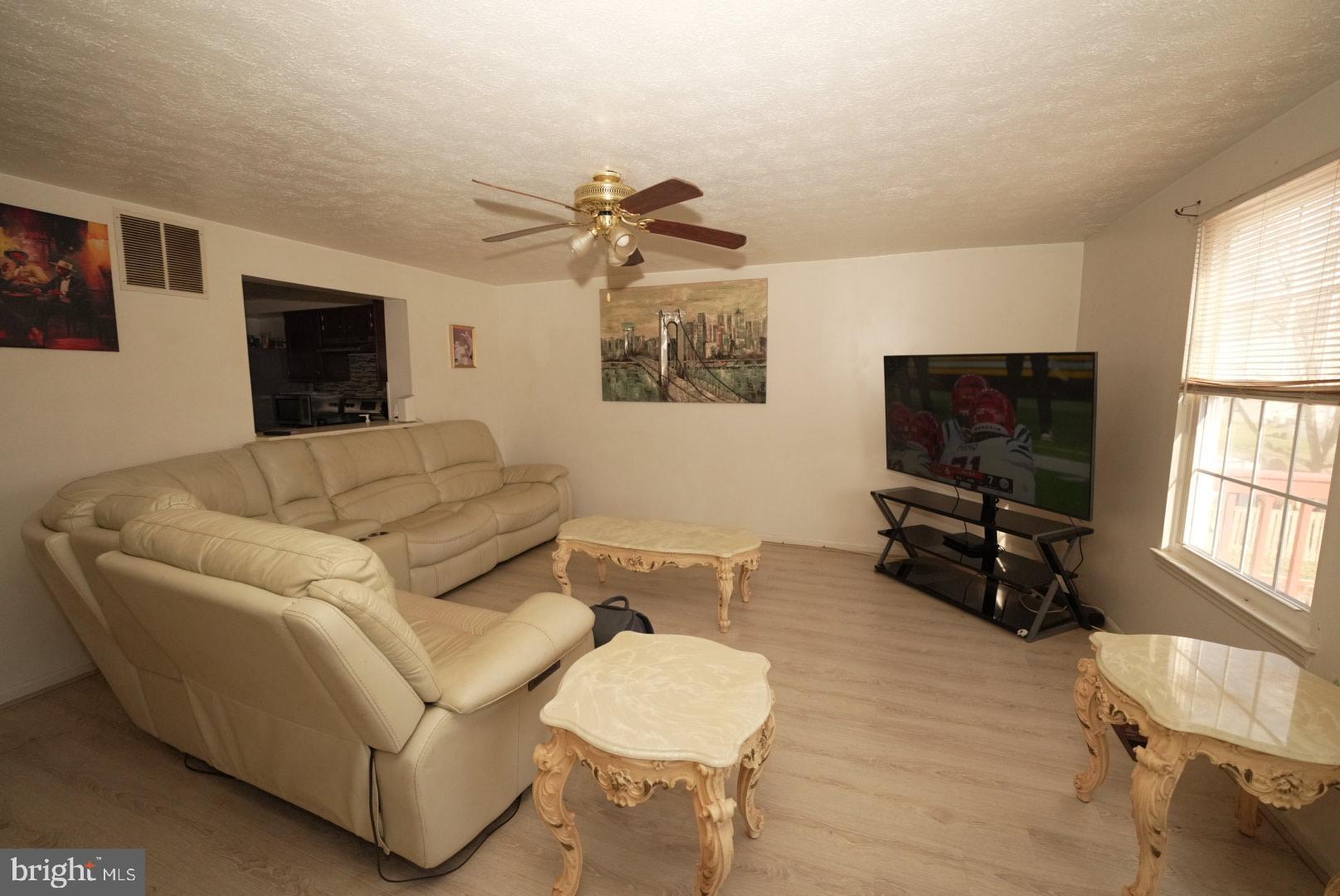 1024 WESTSHORE DRIVE