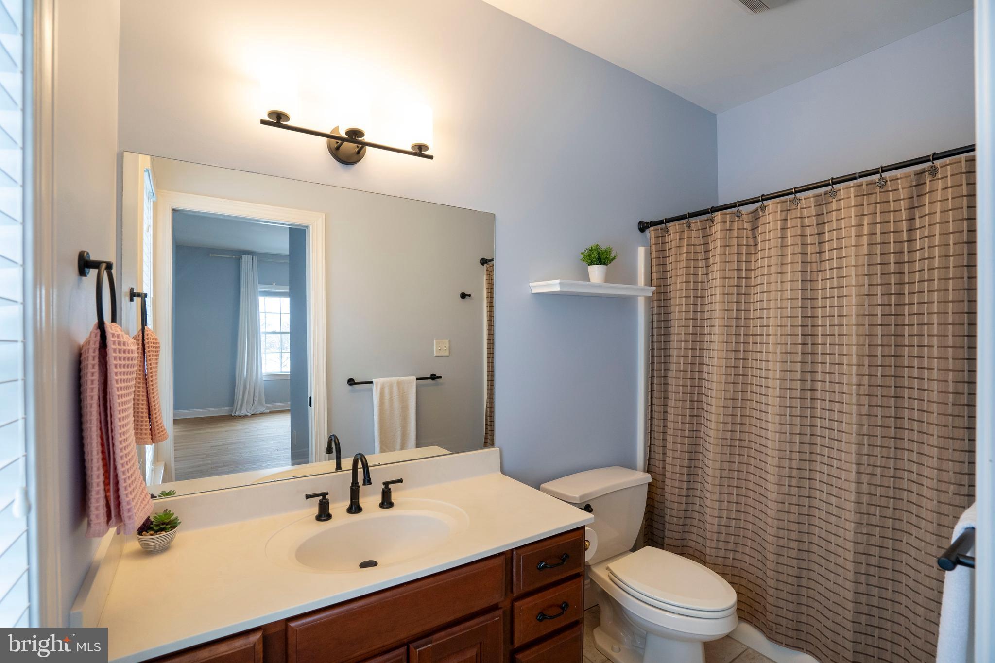 LAUREL POND NORTH - Residential