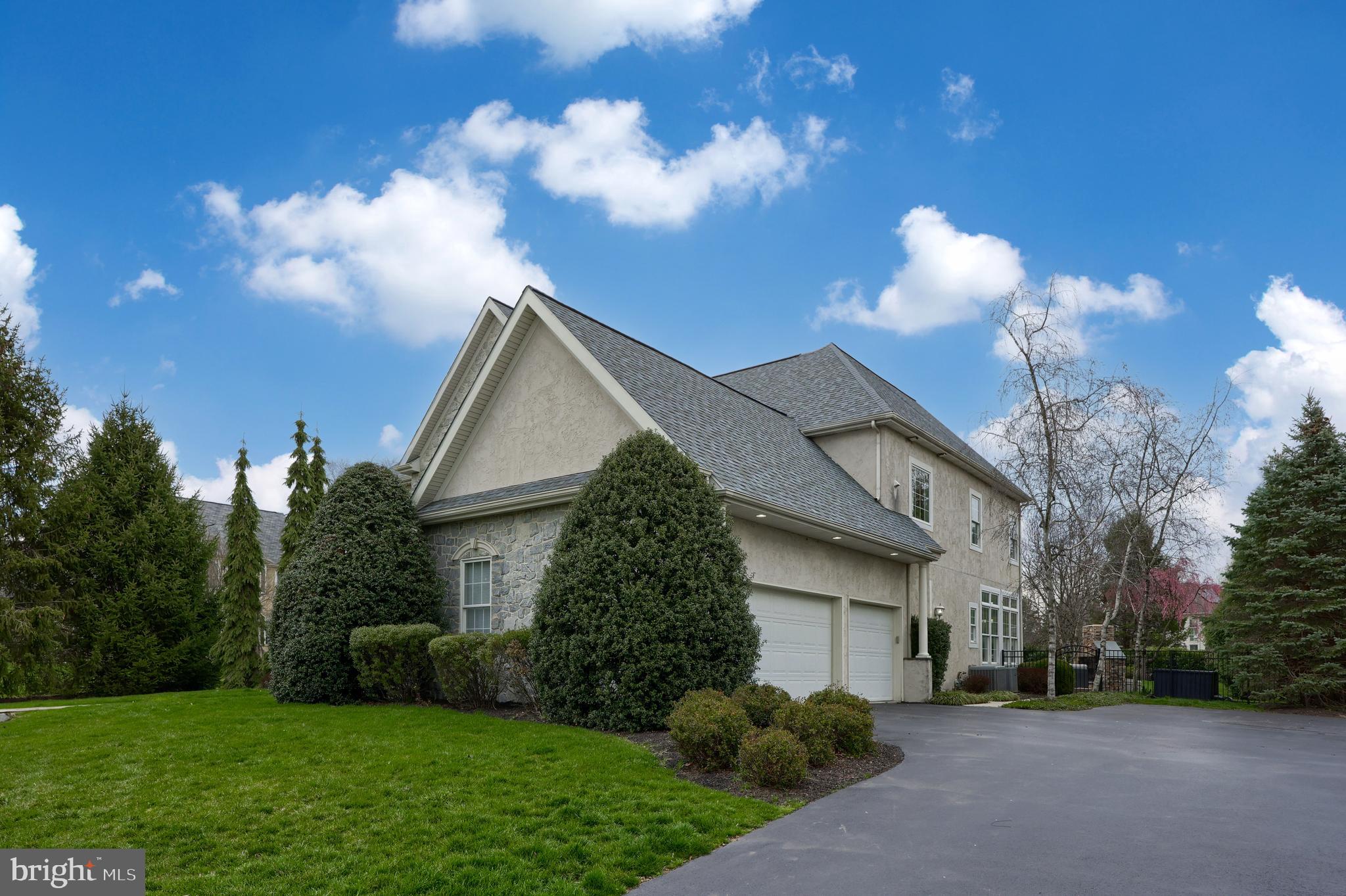 LAUREL POND NORTH - Residential