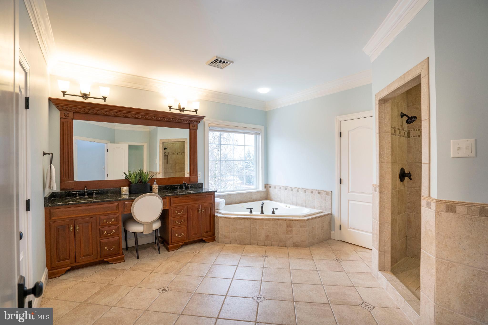 LAUREL POND NORTH - Residential