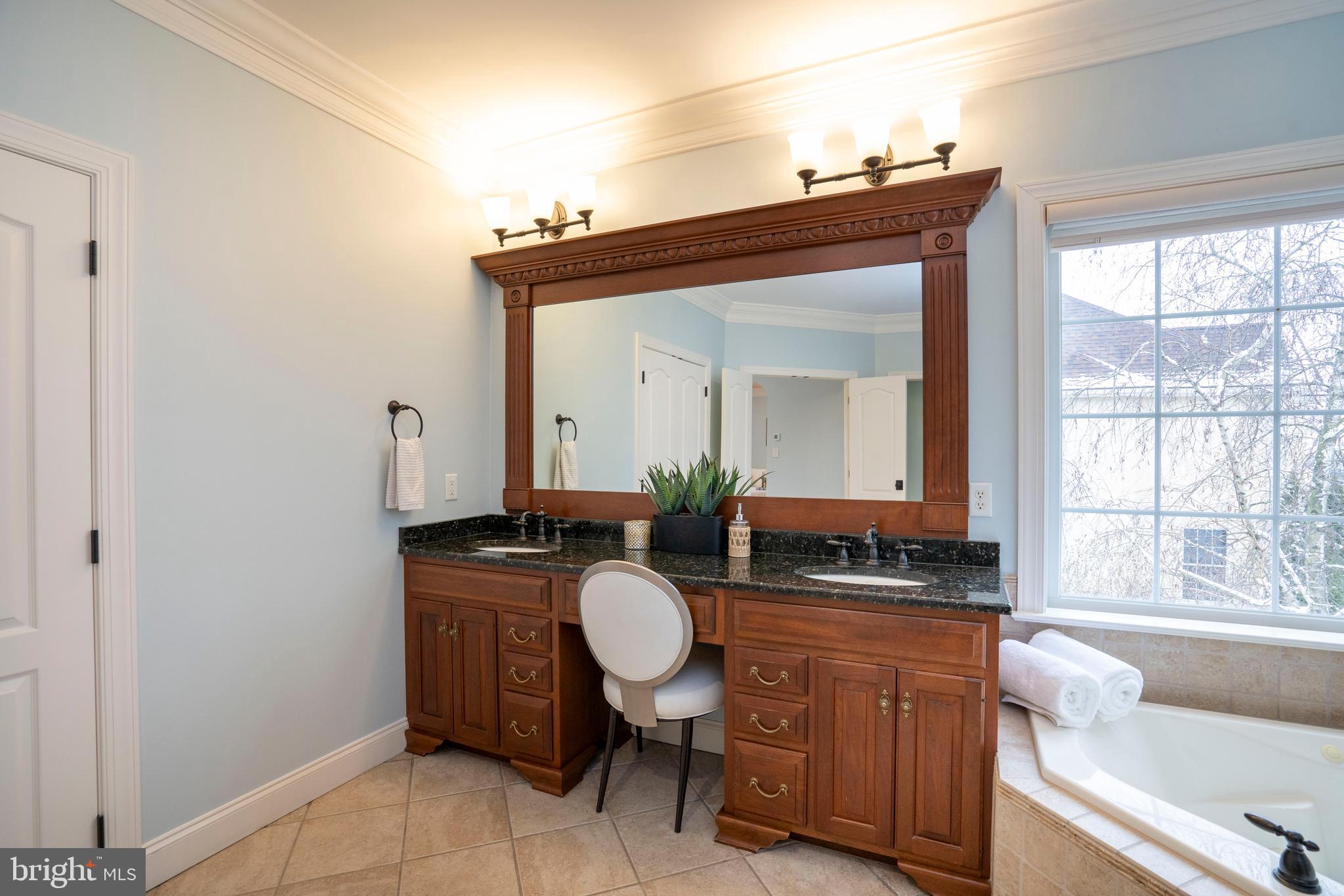 LAUREL POND NORTH - Residential