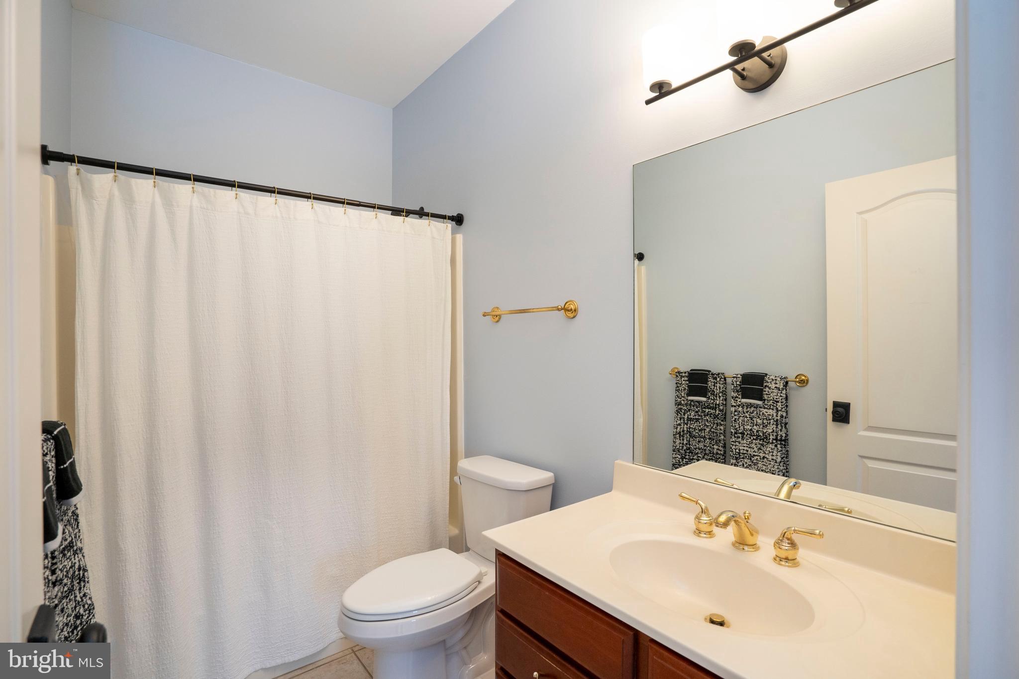 LAUREL POND NORTH - Residential