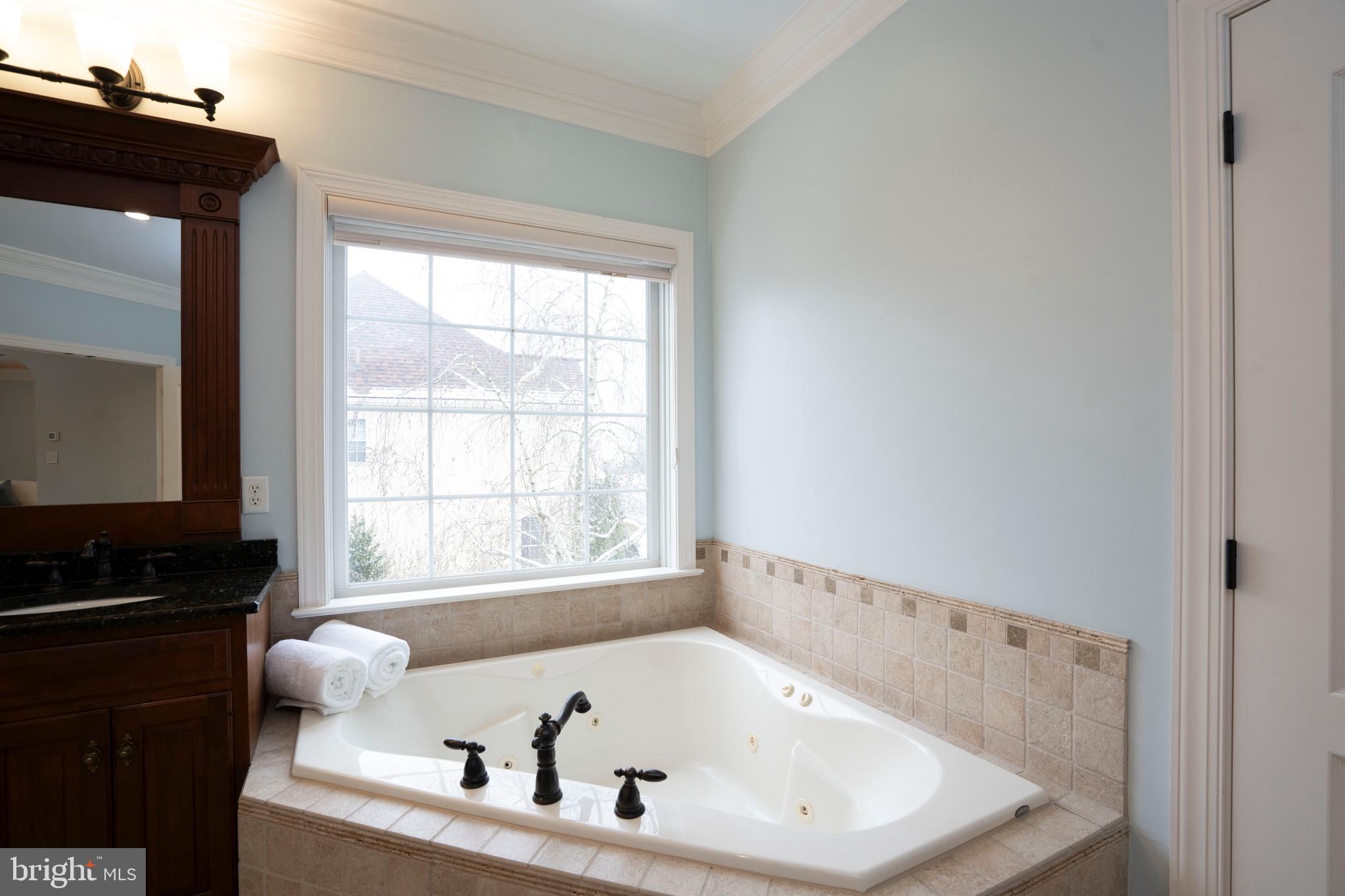 LAUREL POND NORTH - Residential