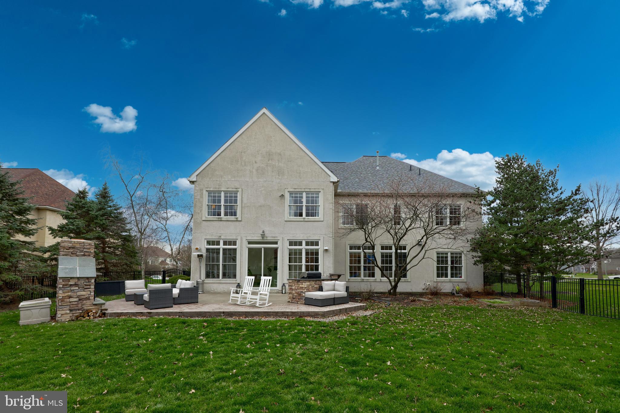 LAUREL POND NORTH - Residential
