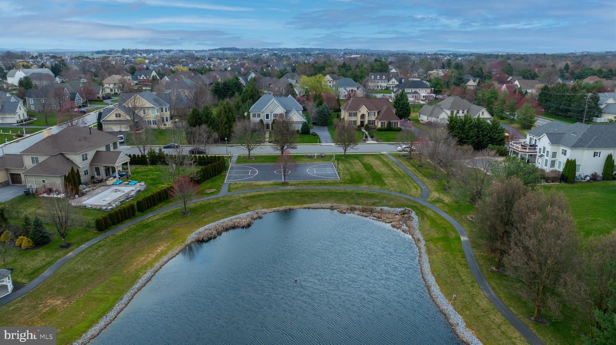 LAUREL POND NORTH - Residential