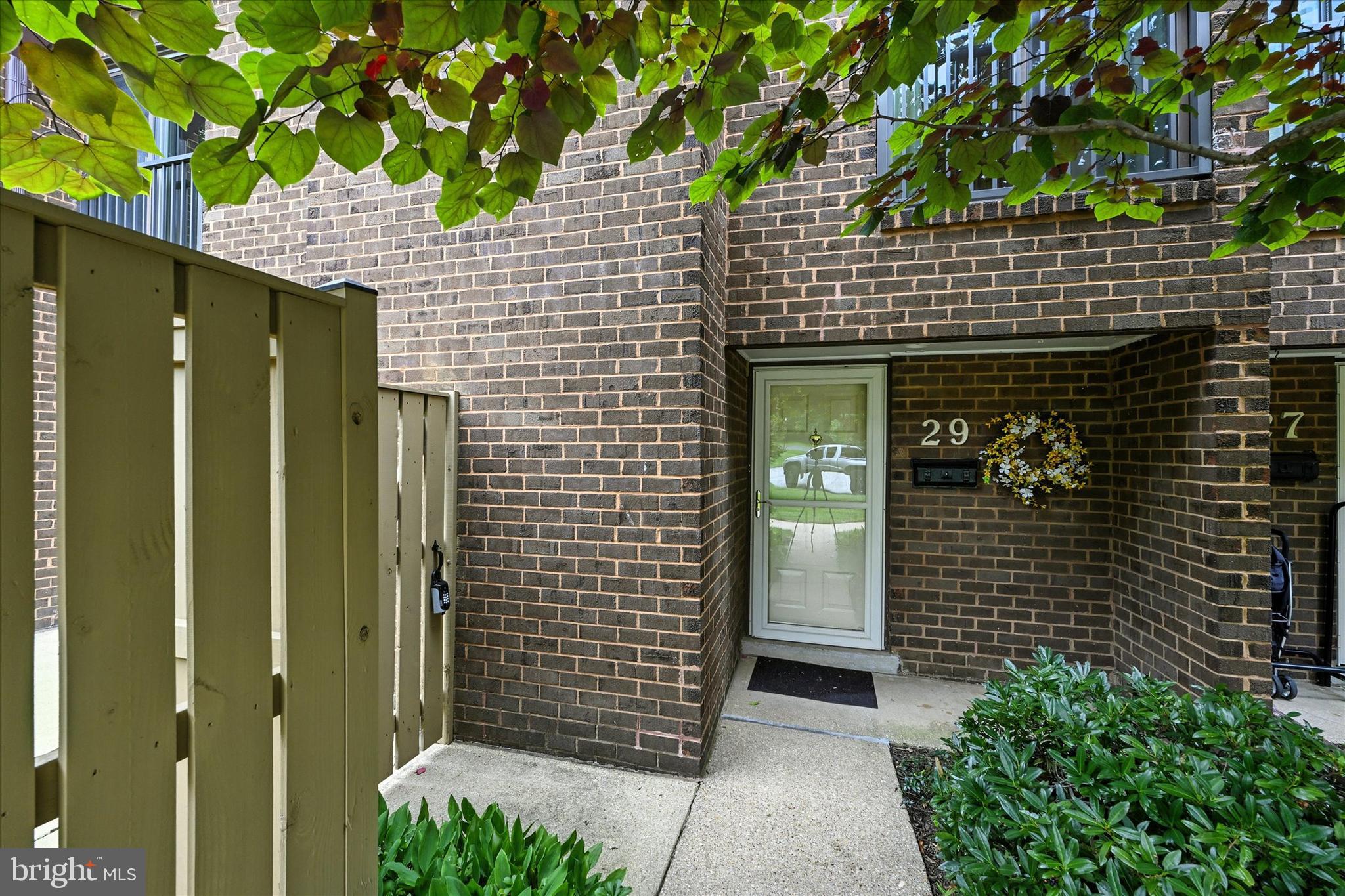 29 WIMPOLE COURT B