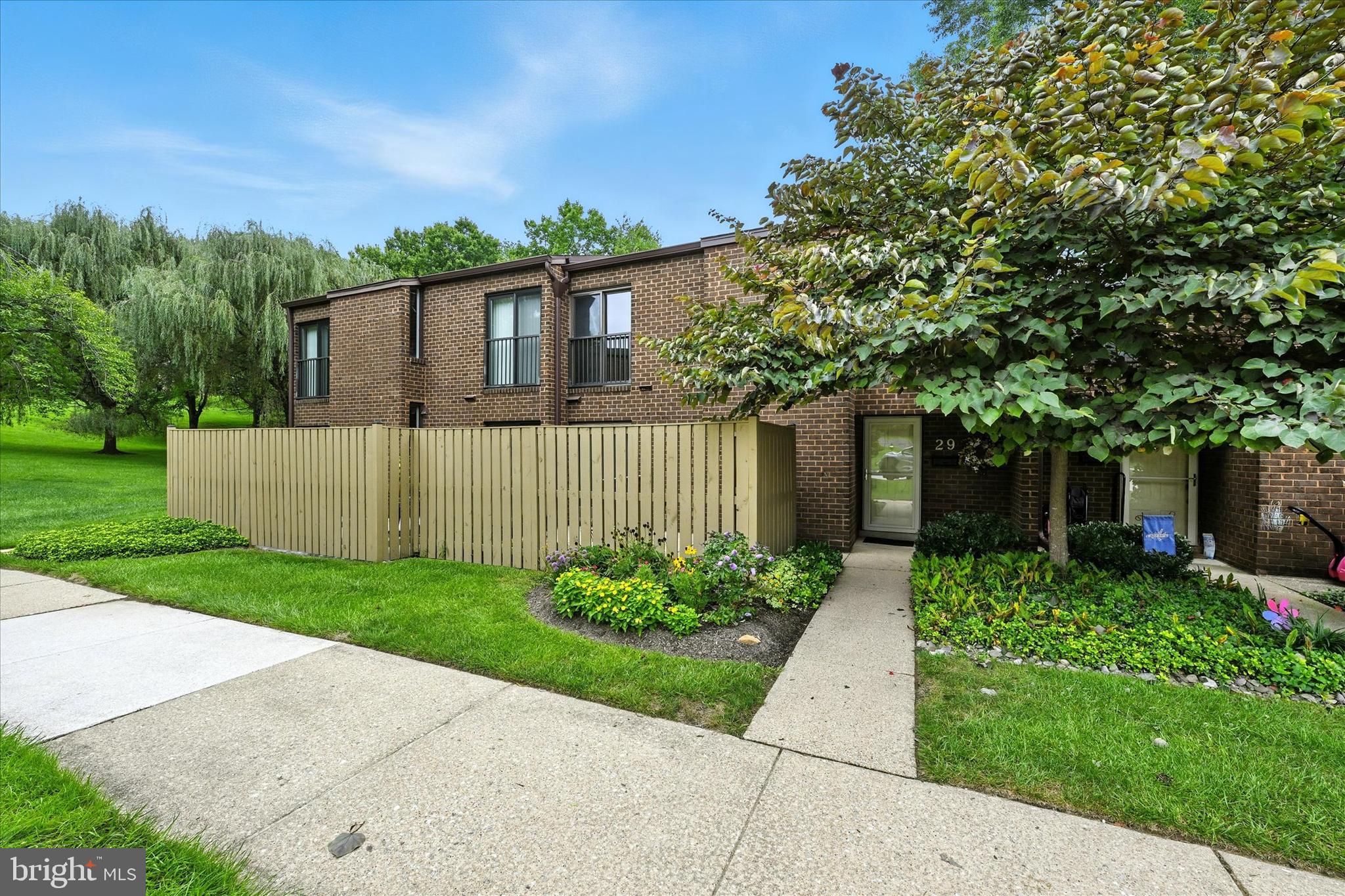 29 WIMPOLE COURT B
