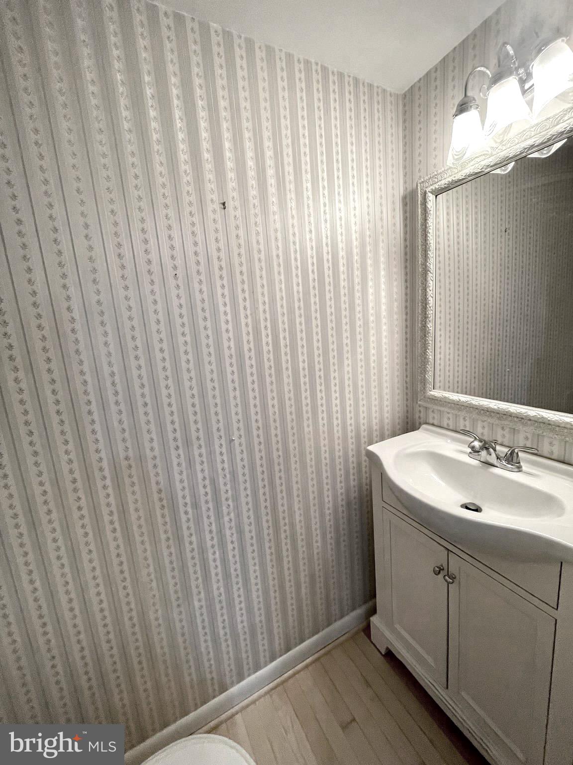 VIENNA COMMONS - Residential Lease