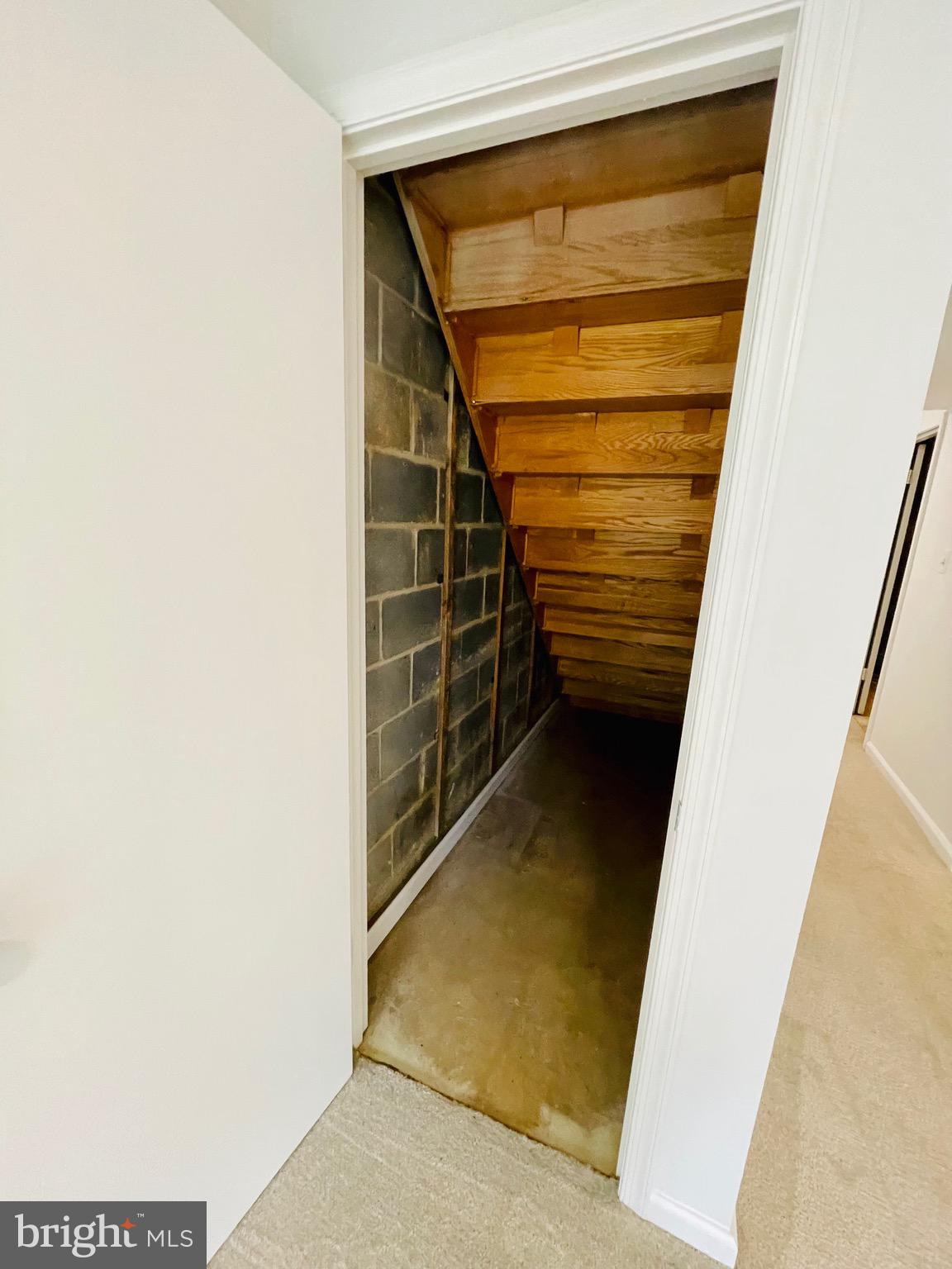 VIENNA COMMONS - Residential Lease