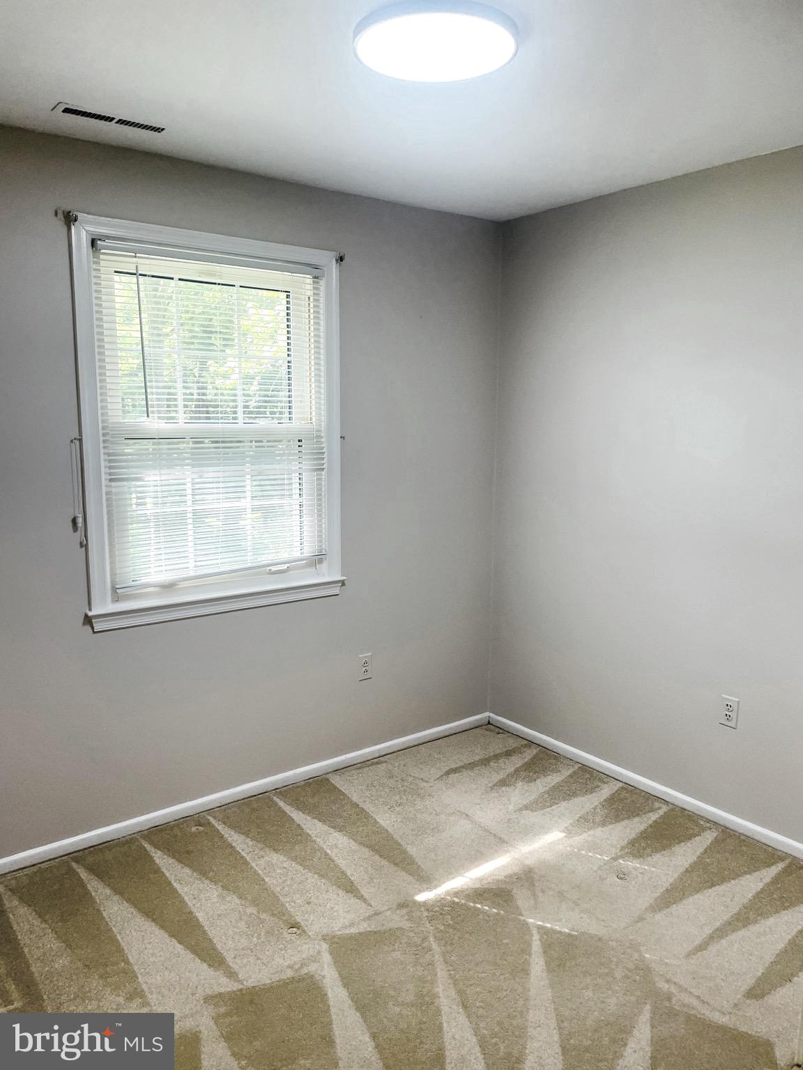 VIENNA COMMONS - Residential Lease