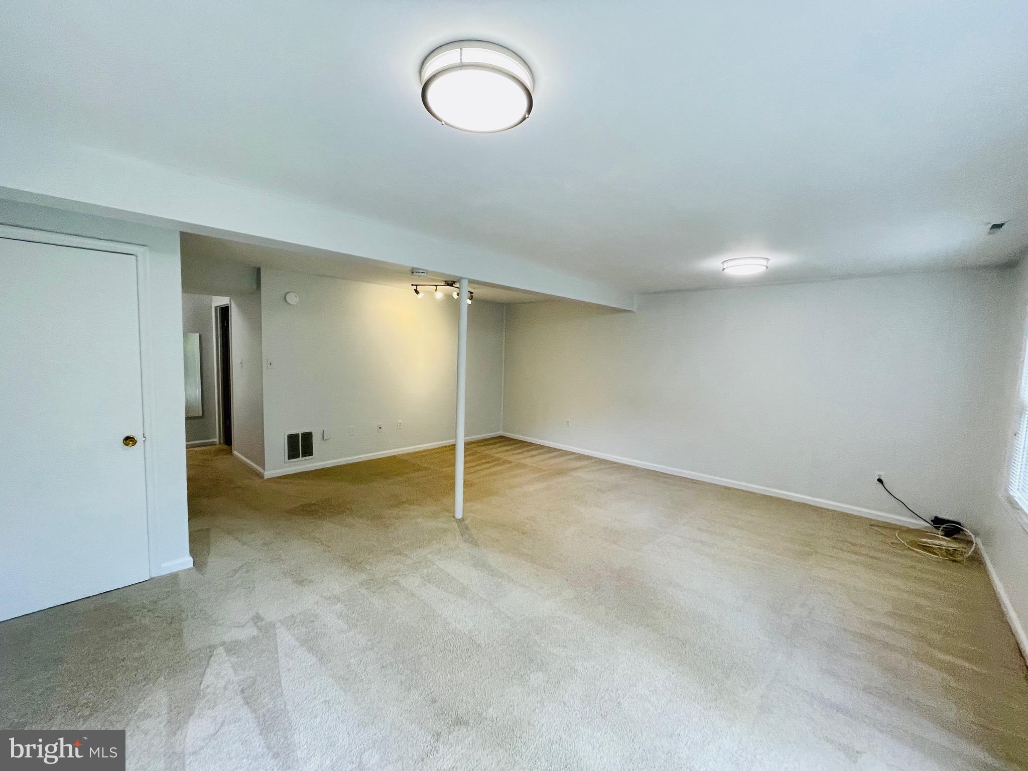 VIENNA COMMONS - Residential Lease