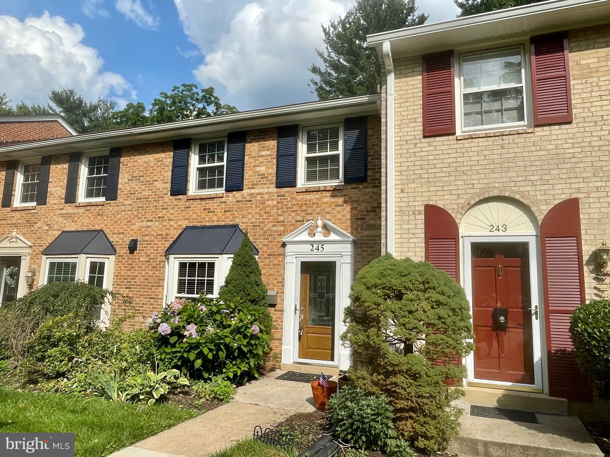 VIENNA COMMONS - Residential Lease