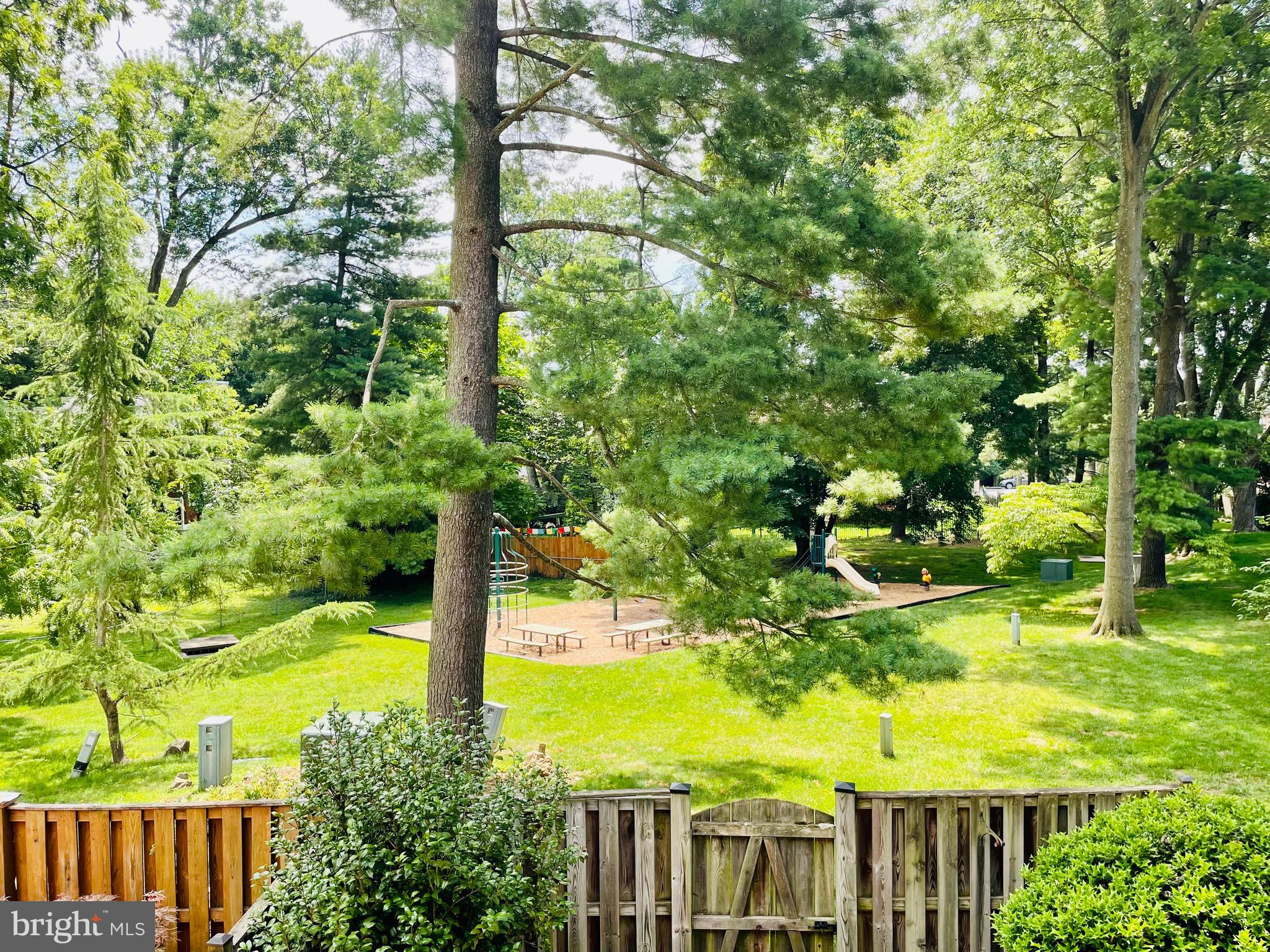 VIENNA COMMONS - Residential Lease