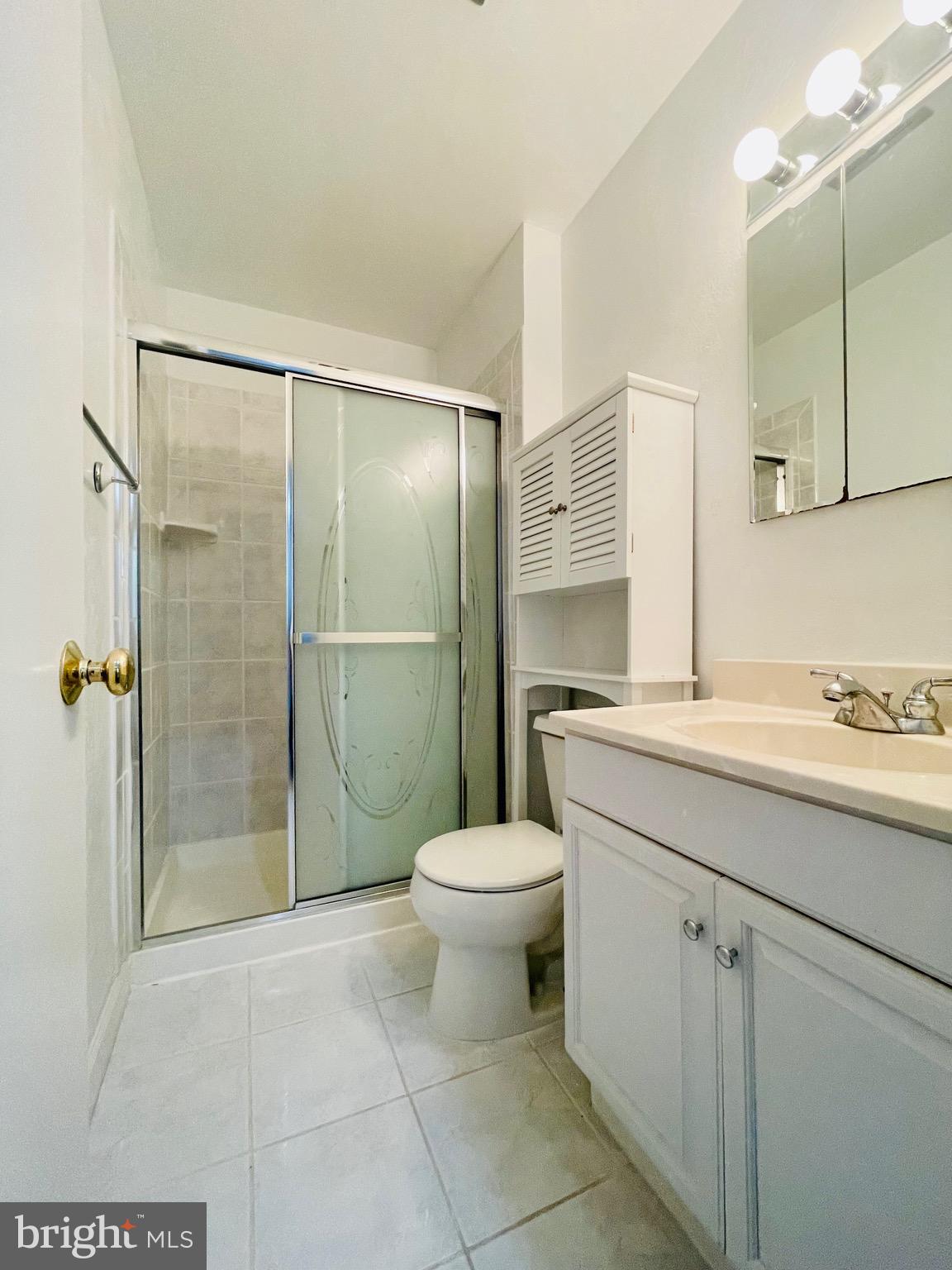 VIENNA COMMONS - Residential Lease