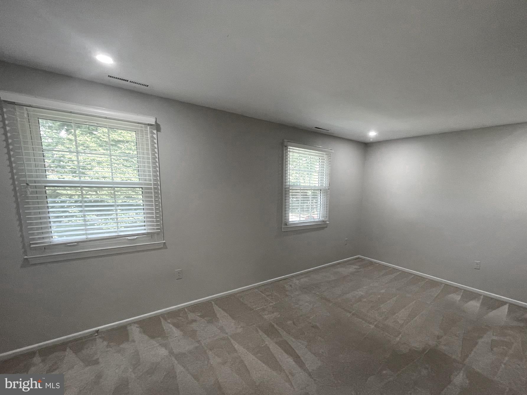 VIENNA COMMONS - Residential Lease