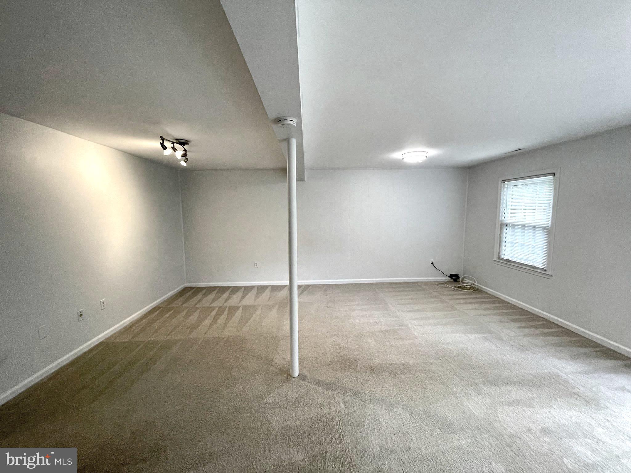 VIENNA COMMONS - Residential Lease