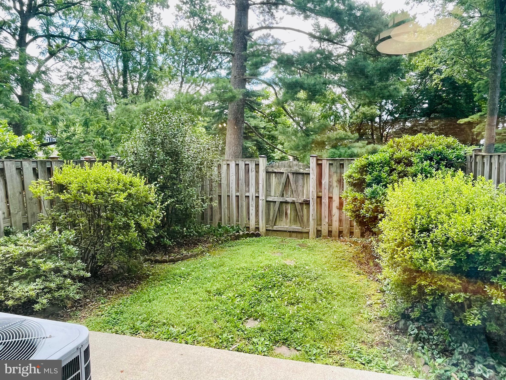 VIENNA COMMONS - Residential Lease