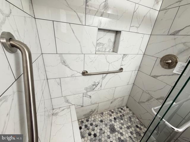 WHITFIELD GARDENS - Residential