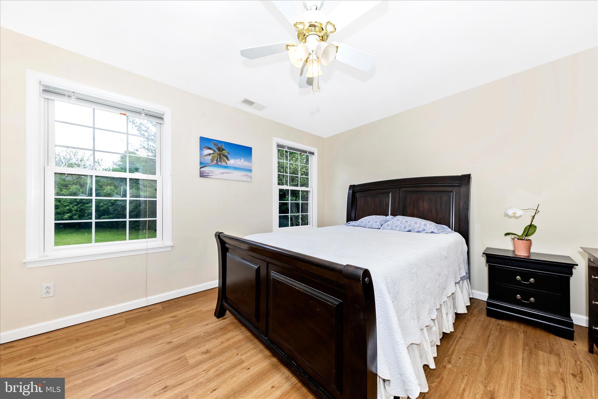 ENGLISH MANOR - Residential