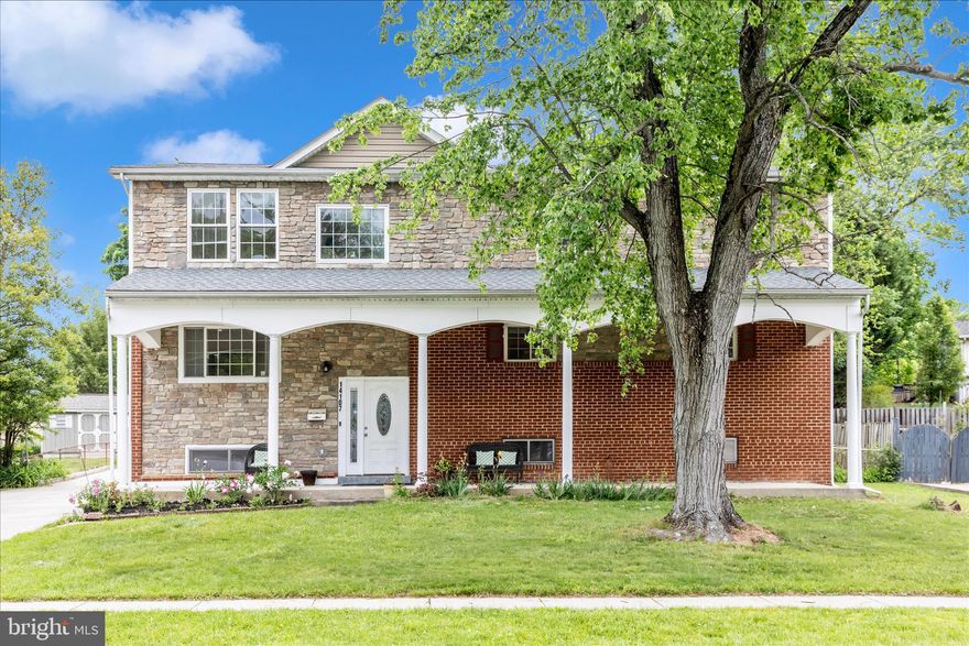 Bright and airy 10-bedroom residence located in the desirable English Manor community of Rockville. Featuring beautiful hardwood floors and expansive living spaces across multiple levels, this home is ideal for multi-generational living, large households, or flexible living arrangements.
The thoughtfully designed layout offers spacious bedrooms, comfortable gathering areas, and excellent functionality throughout. A detached two-car garage is situated behind the home, while the extended driveway provides parking for up to 6 to 8 additional vehicles.
Conveniently located near shopping, dining, parks, and major commuter routes with easy access to Washington, D.C. Rare opportunity to own a spacious home in one of Rockville’s established neighborhoods.