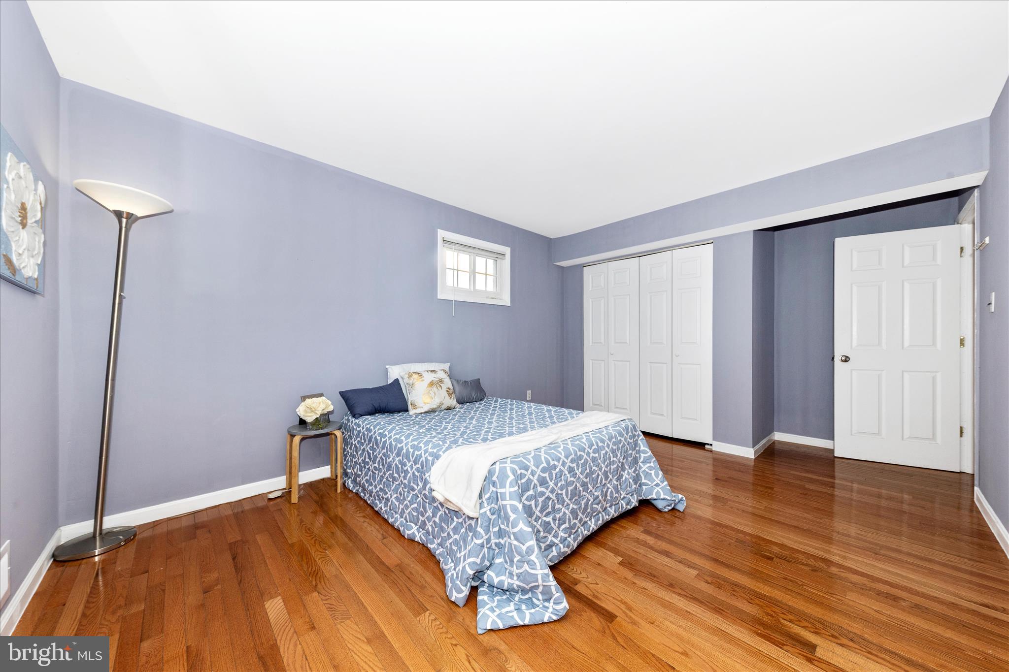 ENGLISH MANOR - Residential