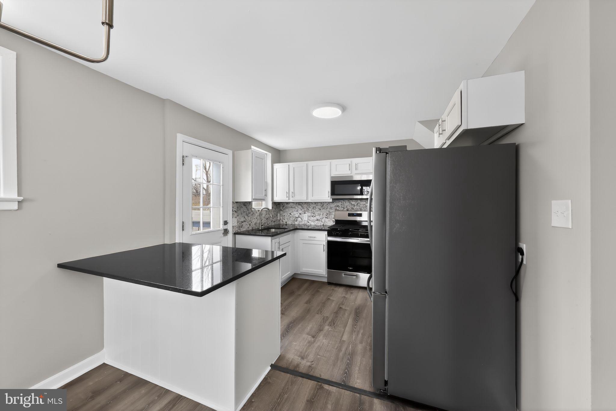 COLLINS PARK - Residential