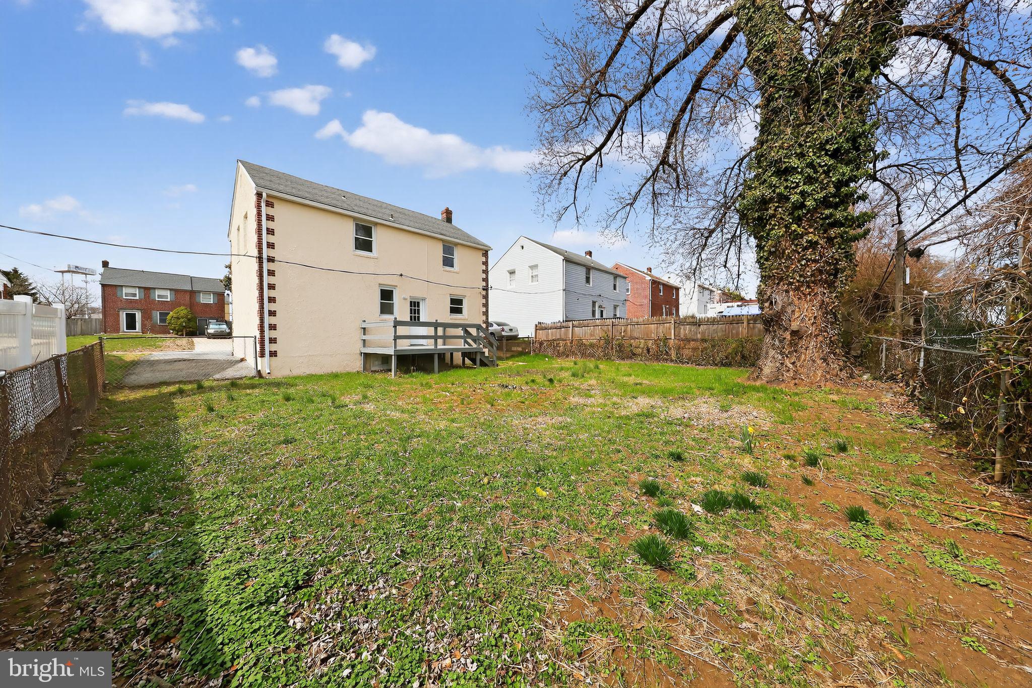 COLLINS PARK - Residential