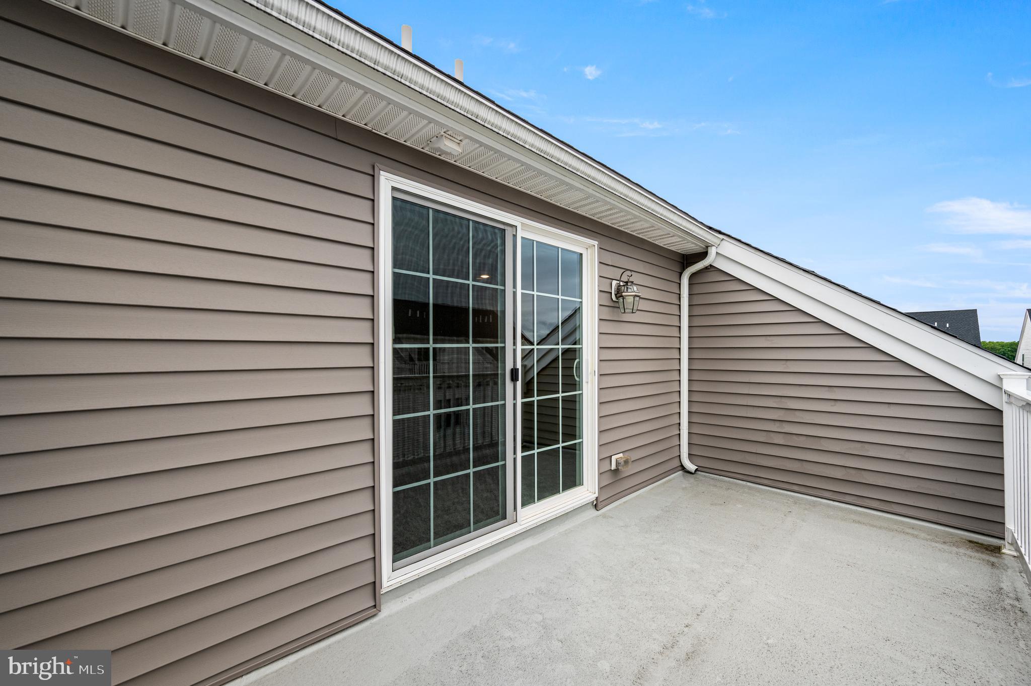 WATERSIDE - Residential
