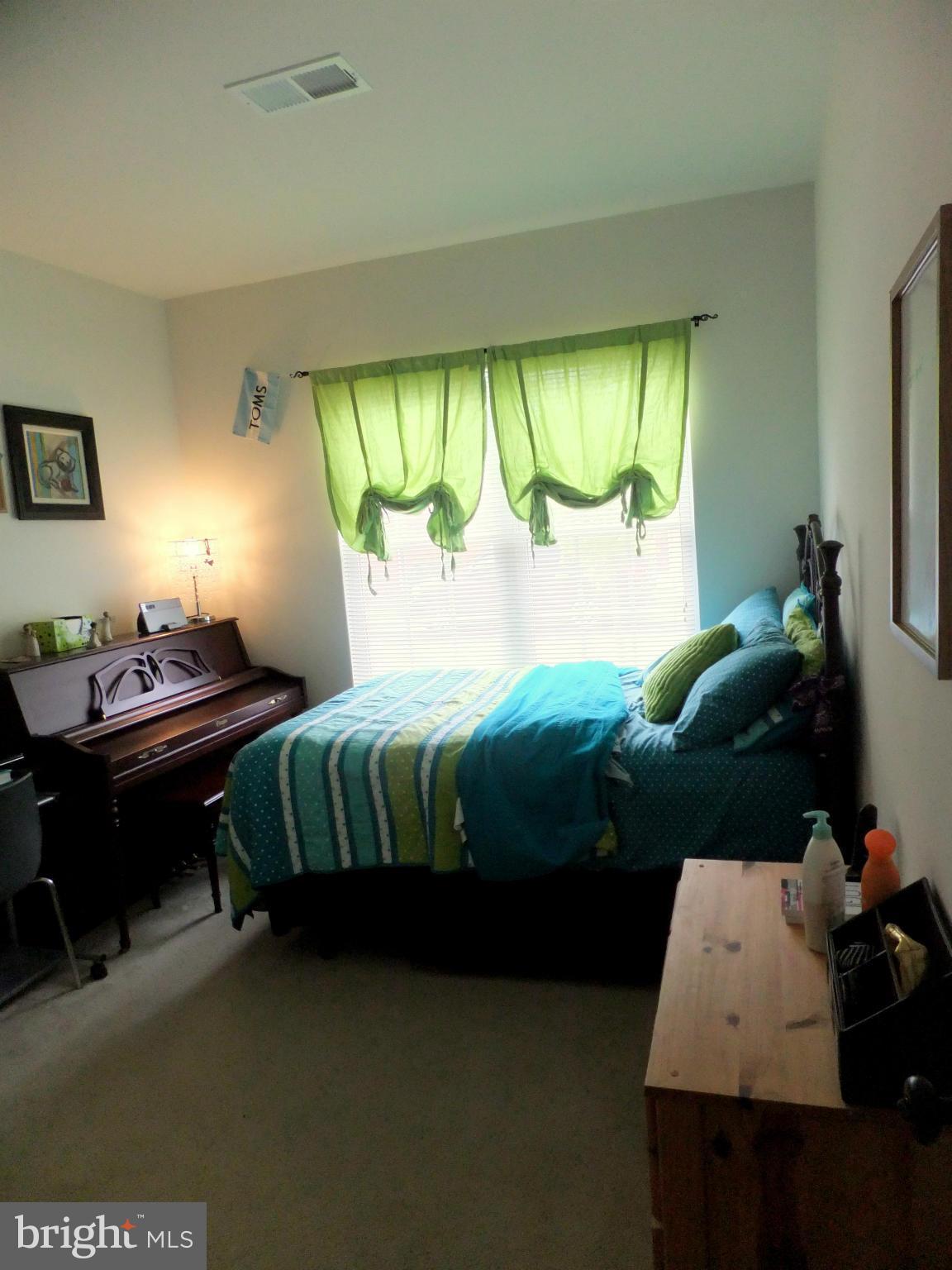 AMBERLEA AT SOUTH RIDING - Residential Lease