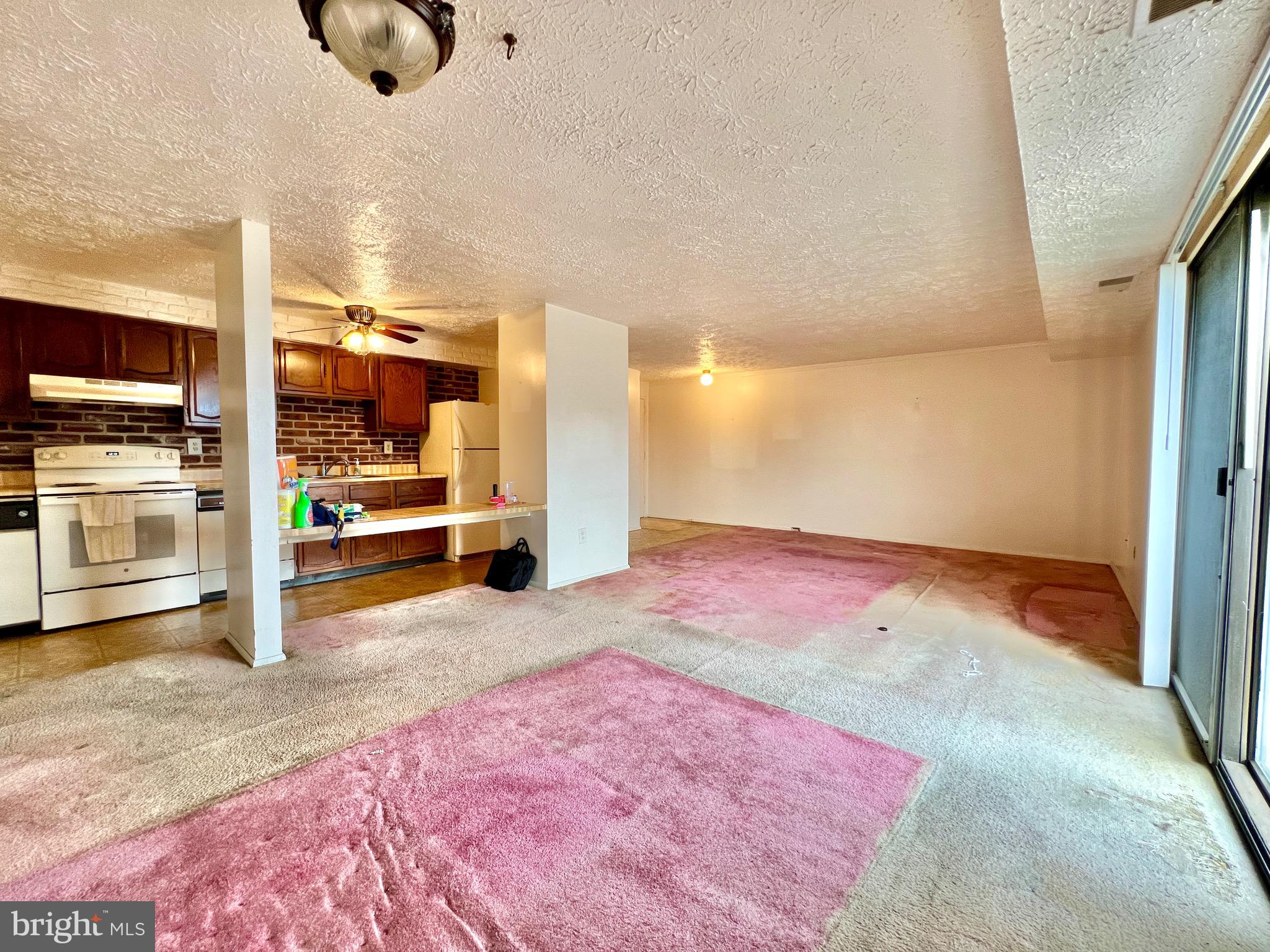 AMBERTOWNE - Residential