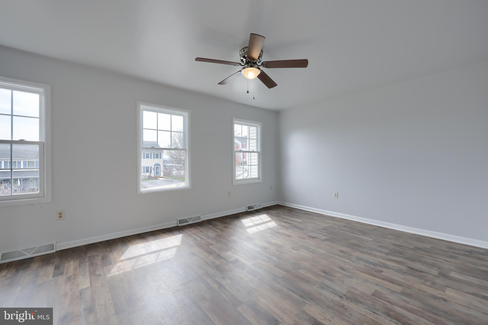 WOODMONT - Residential