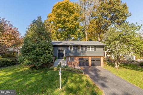 Photo of 8314 Epinard Court, ANNANDALE, VA 22003 (MLS # VAFX2346890)