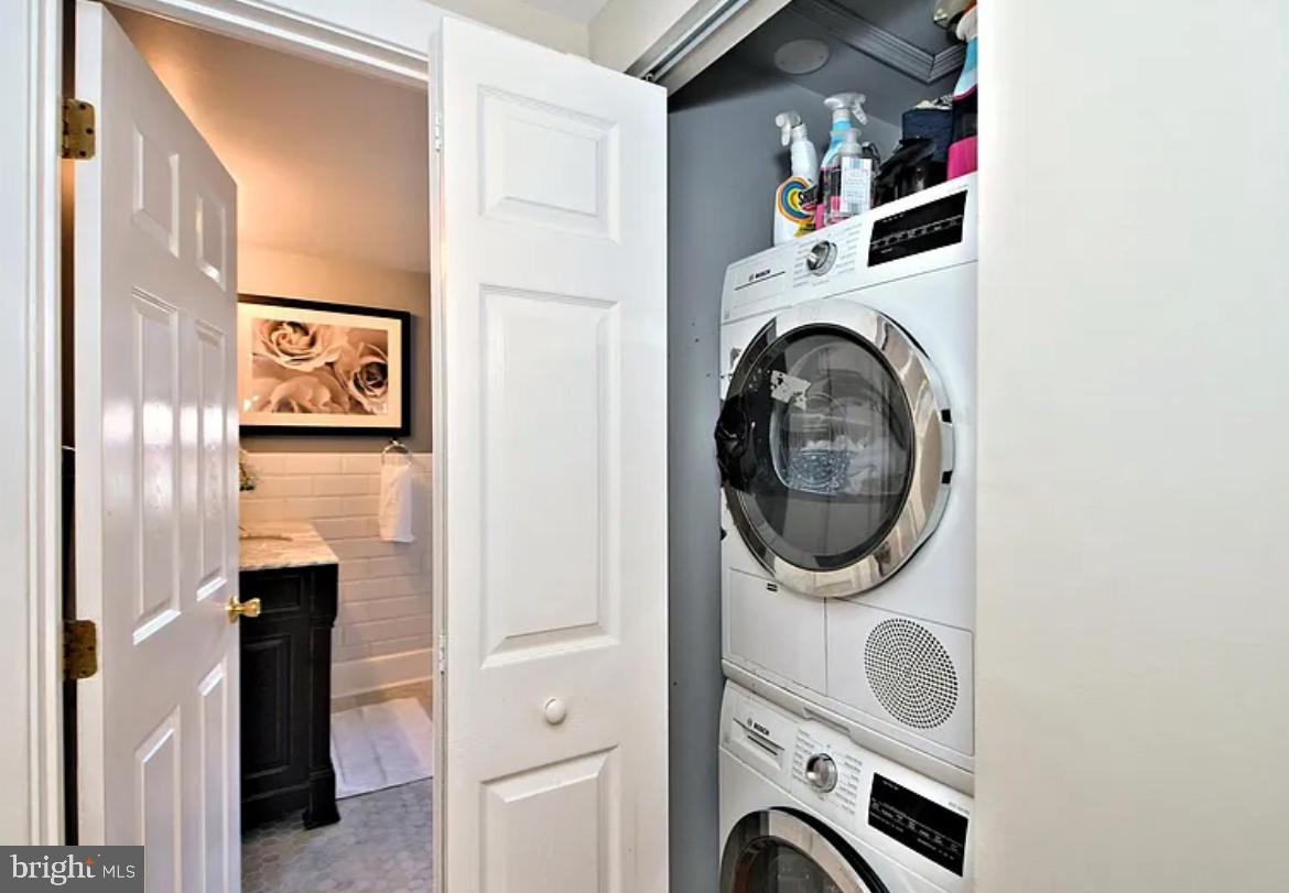 000 - Residential Lease