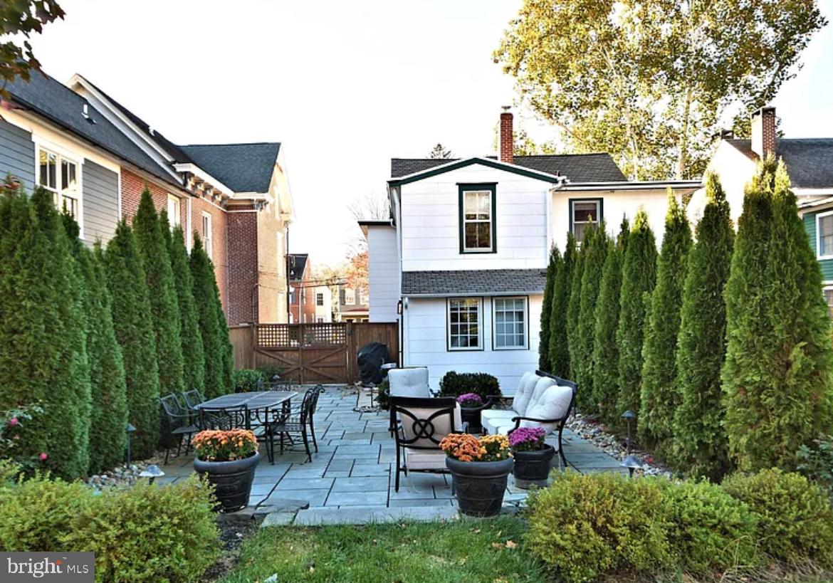 000 - Residential Lease