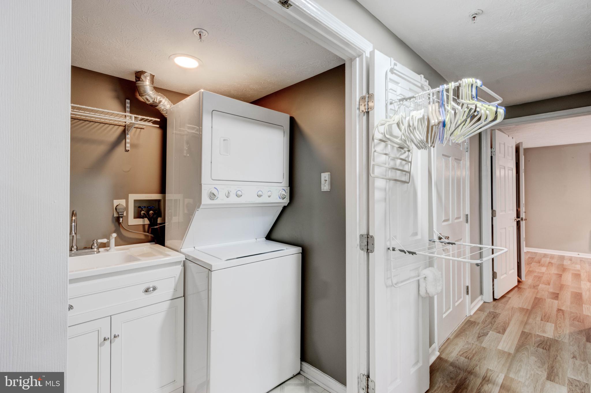 GREENSPRING EAST - Residential