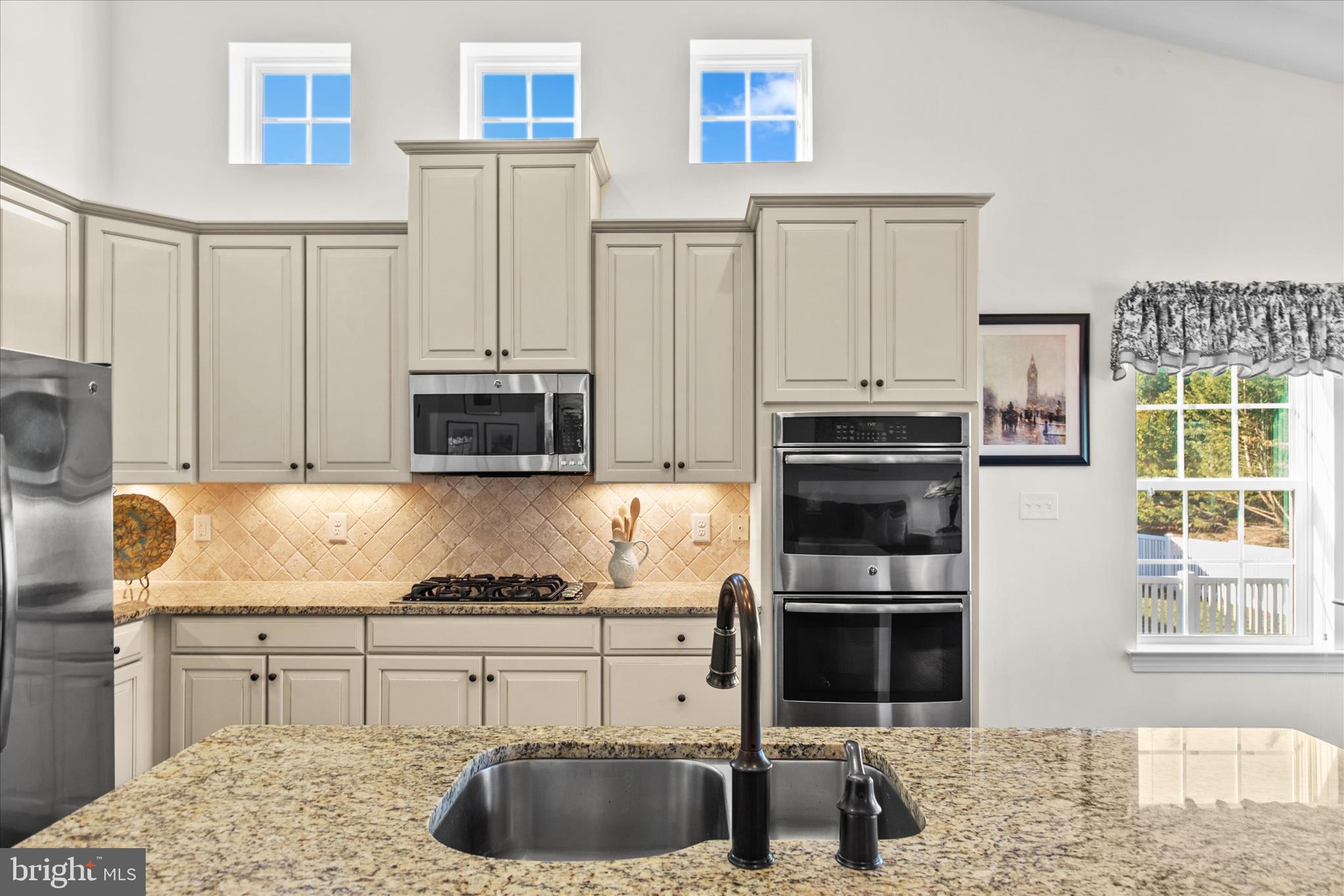 VINCENT OVERLOOK - Residential