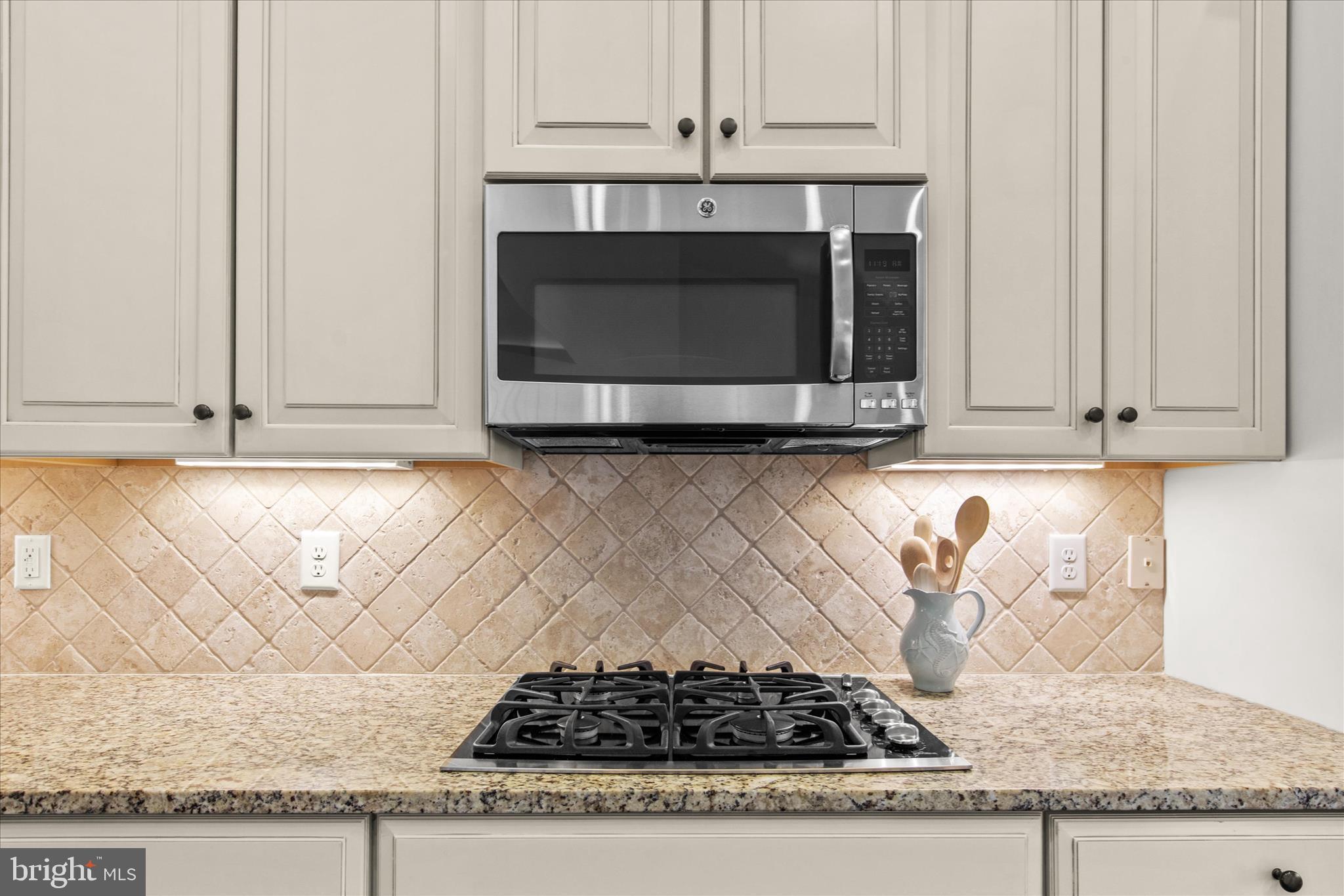 VINCENT OVERLOOK - Residential